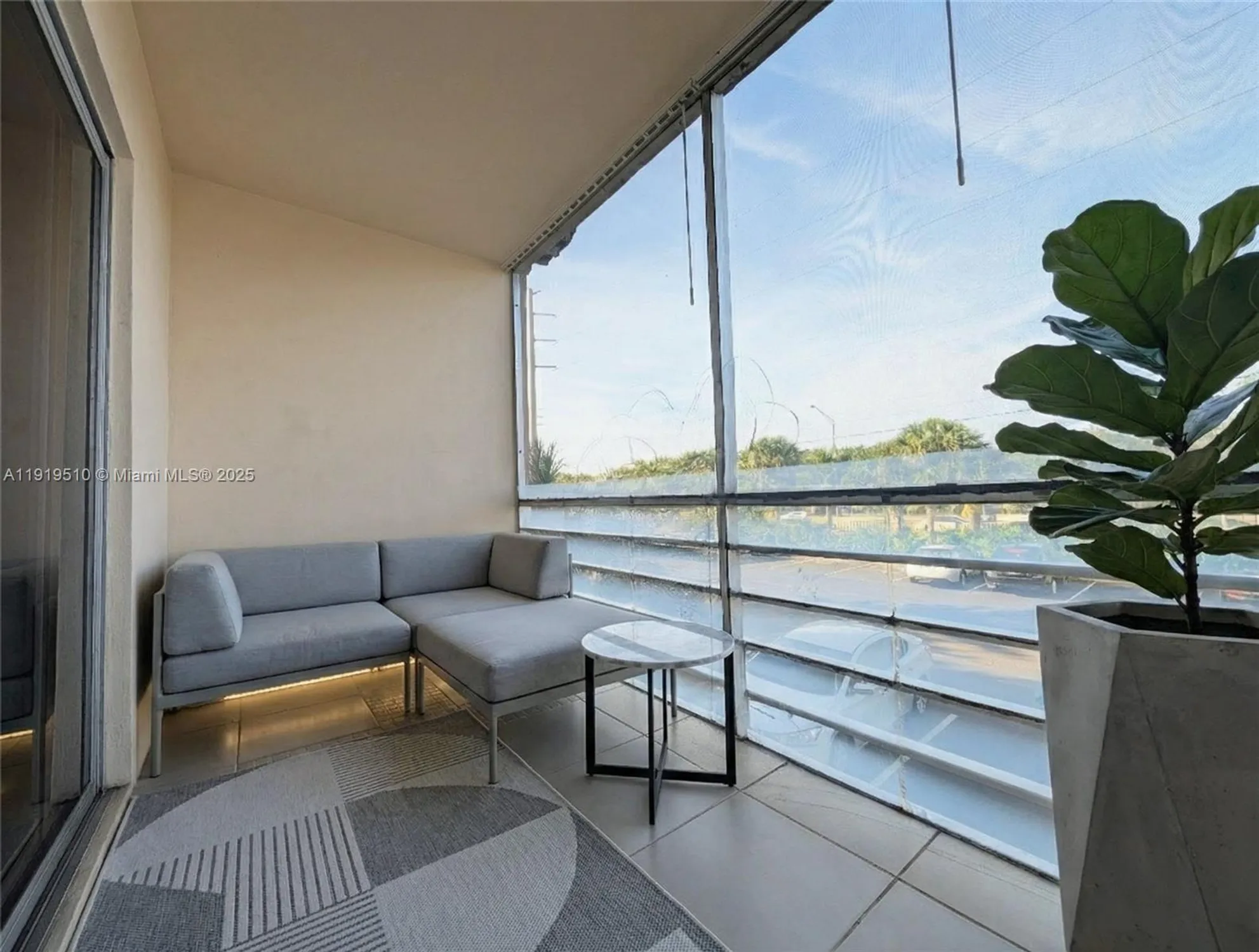 Property Slideshow image 12 of 38 | 3081 nw 47th ter 202, Lauderdale Lakes, FL, 33313