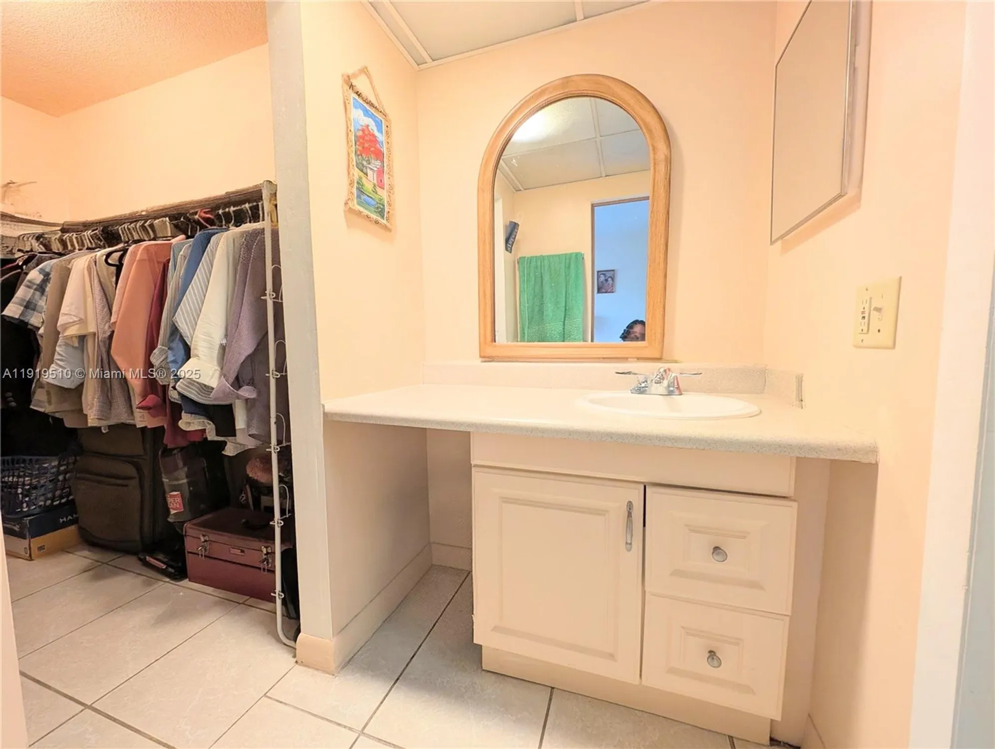 Property Slideshow image 23 of 38 | 3081 nw 47th ter 202, Lauderdale Lakes, FL, 33313