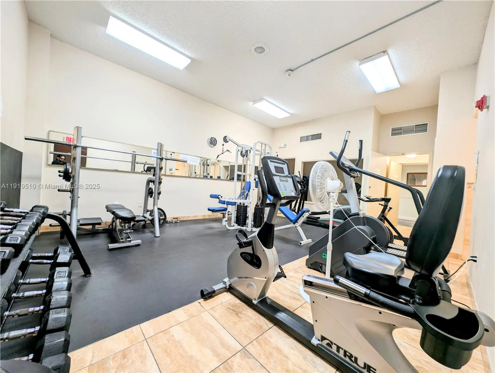 Property Slideshow image 32 of 38 | 3081 nw 47th ter 202, Lauderdale Lakes, FL, 33313