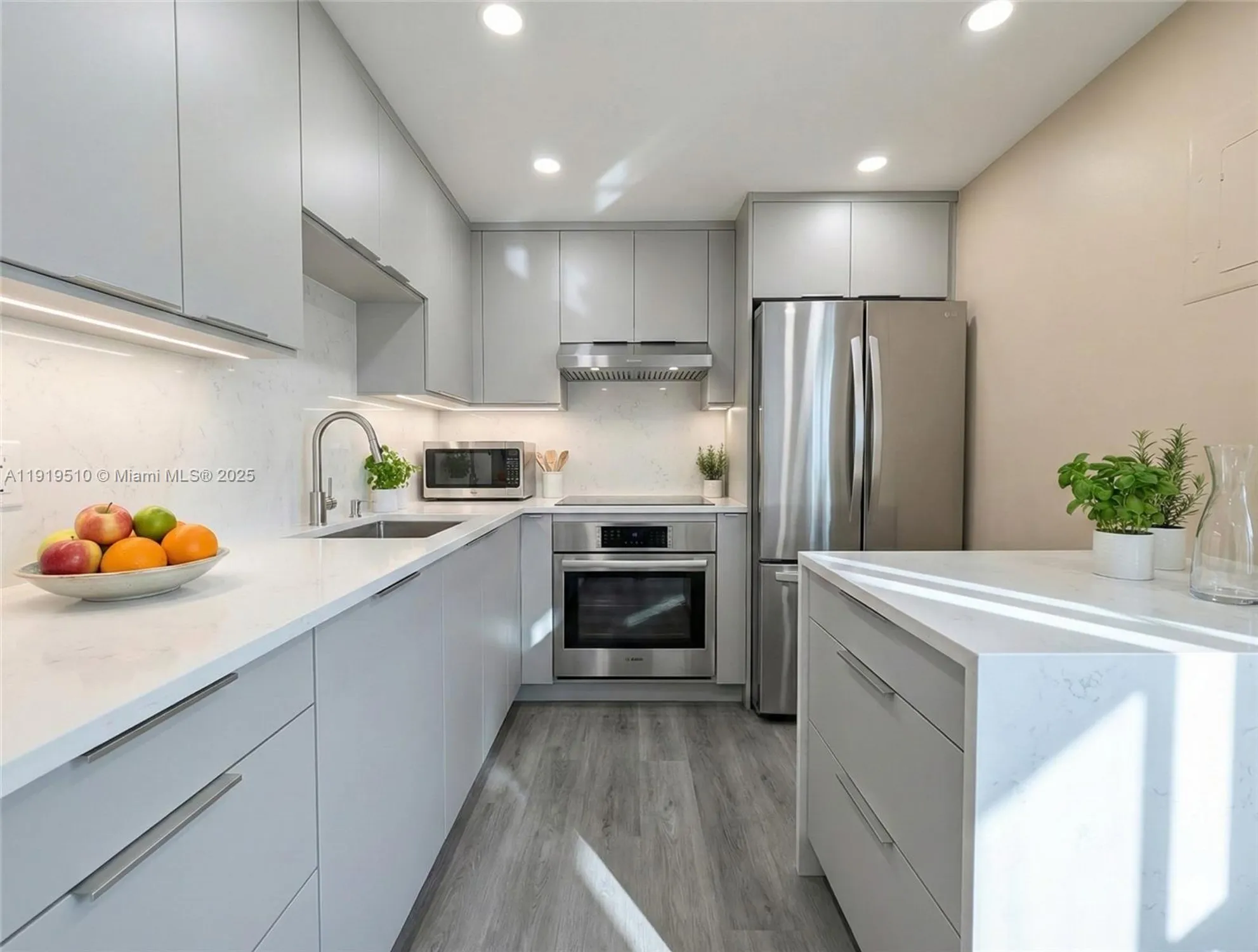 Property Slideshow image 4 of 38 | 3081 nw 47th ter 202, Lauderdale Lakes, FL, 33313