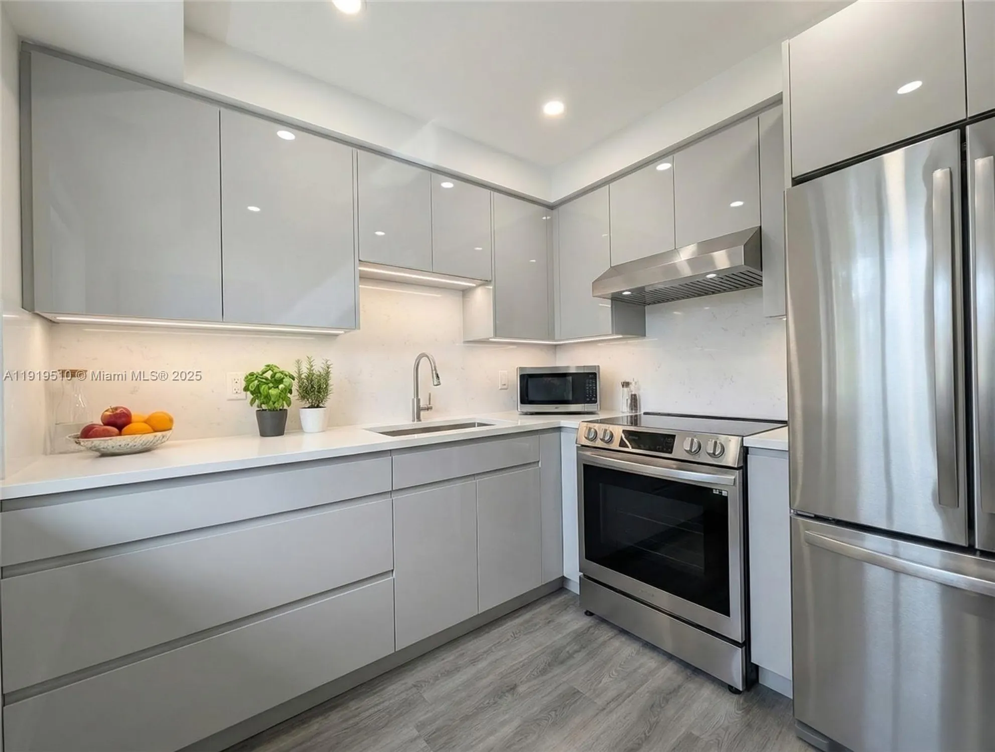 Property Slideshow image 5 of 38 | 3081 nw 47th ter 202, Lauderdale Lakes, FL, 33313