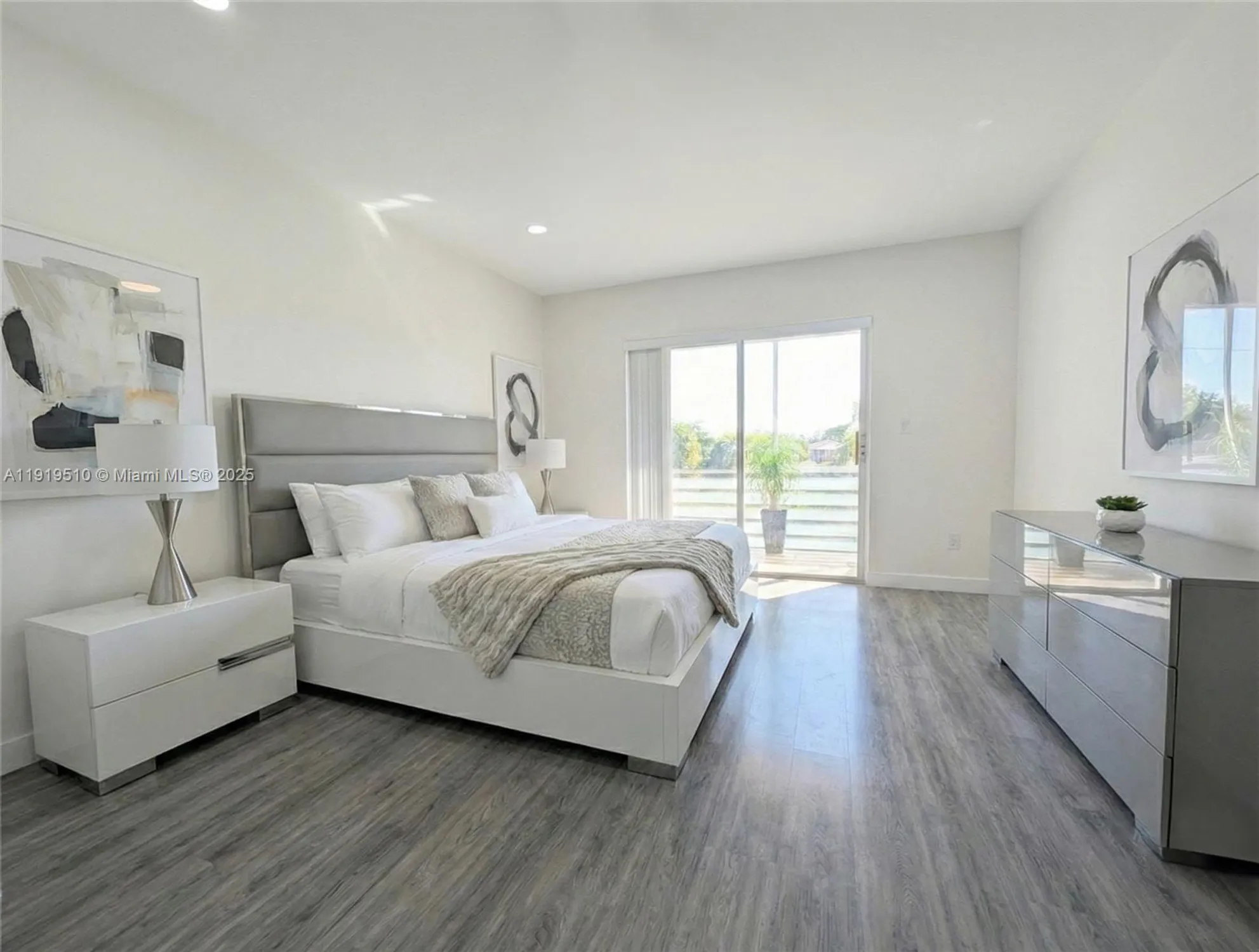 Property Slideshow image 8 of 38 | 3081 nw 47th ter 202, Lauderdale Lakes, FL, 33313