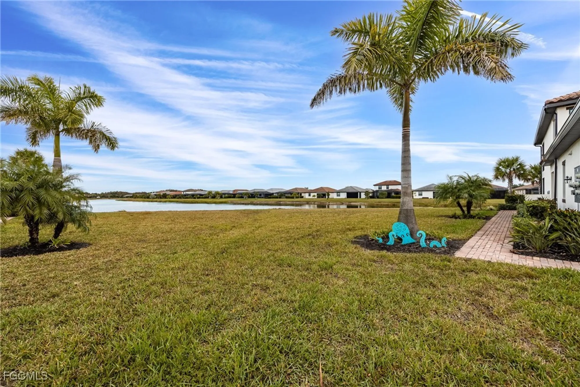 Property Slideshow image 5 of 49 | 12000 hawthorn lake dr unit 101, Fort Myers, FL, 33913
