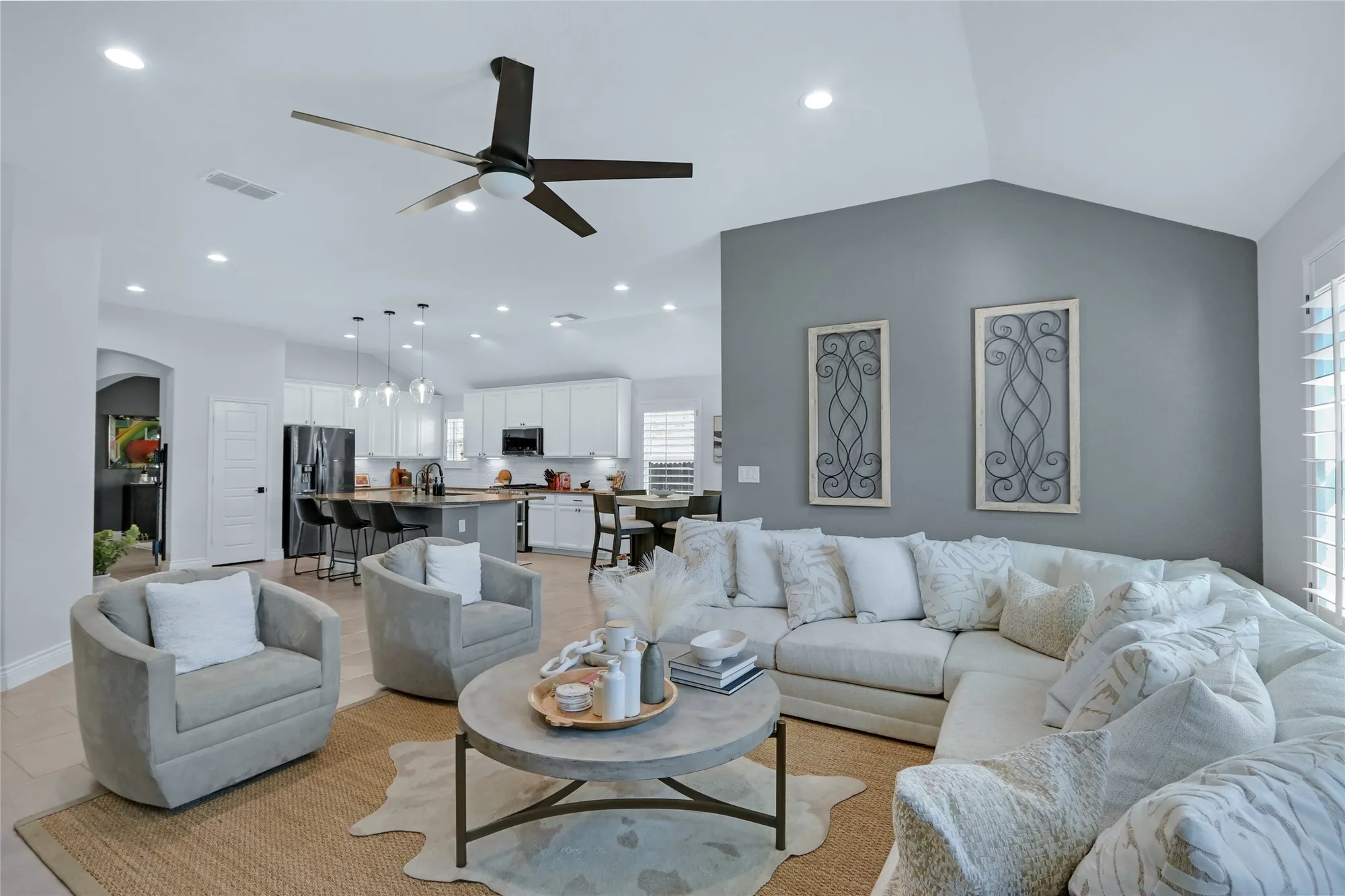 Property Slideshow image 18 of 37 | 2291 oak run pkwy, New Braunfels, TX, 78132