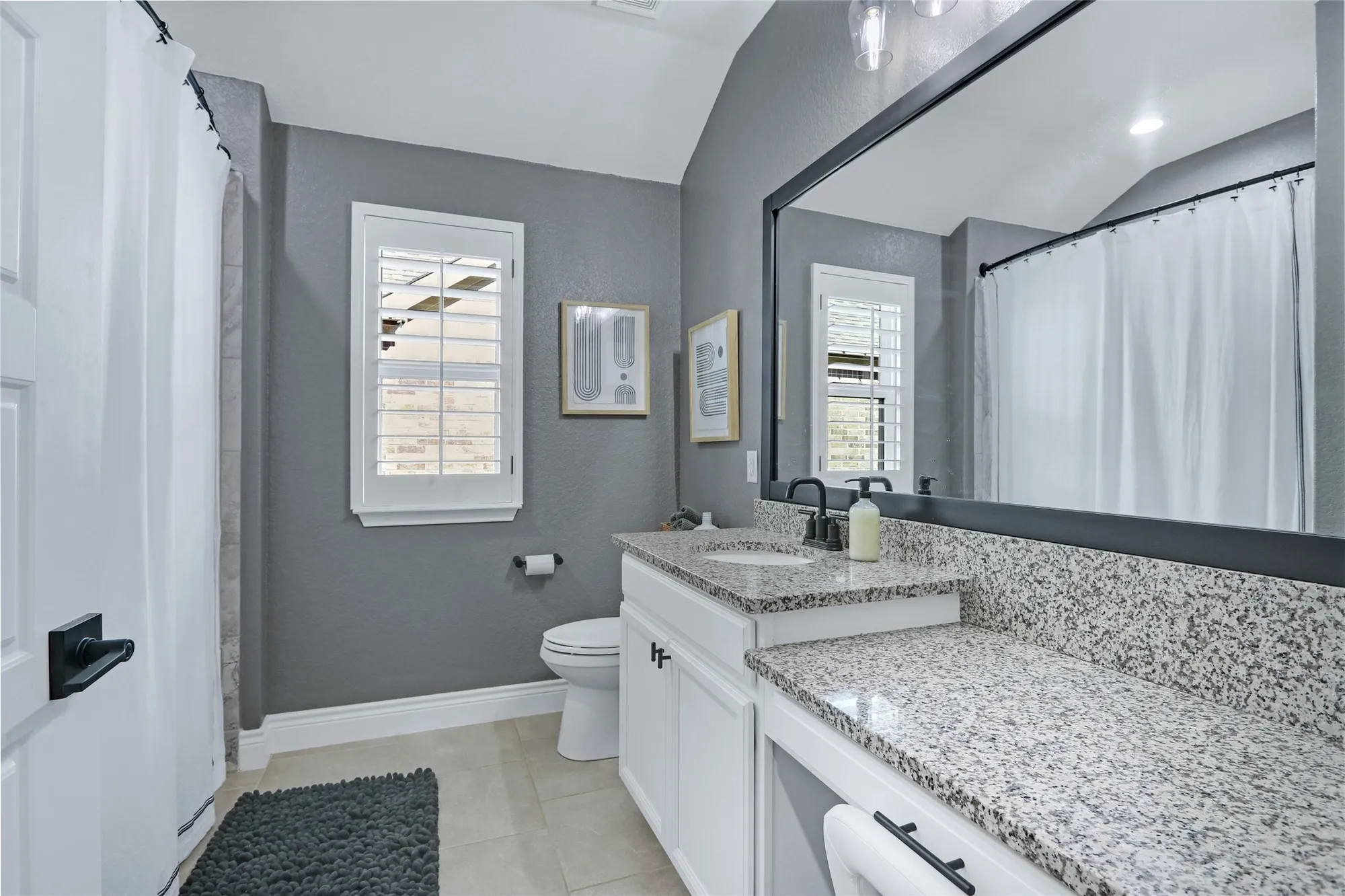 Property Slideshow image 24 of 37 | 2291 oak run pkwy, New Braunfels, TX, 78132