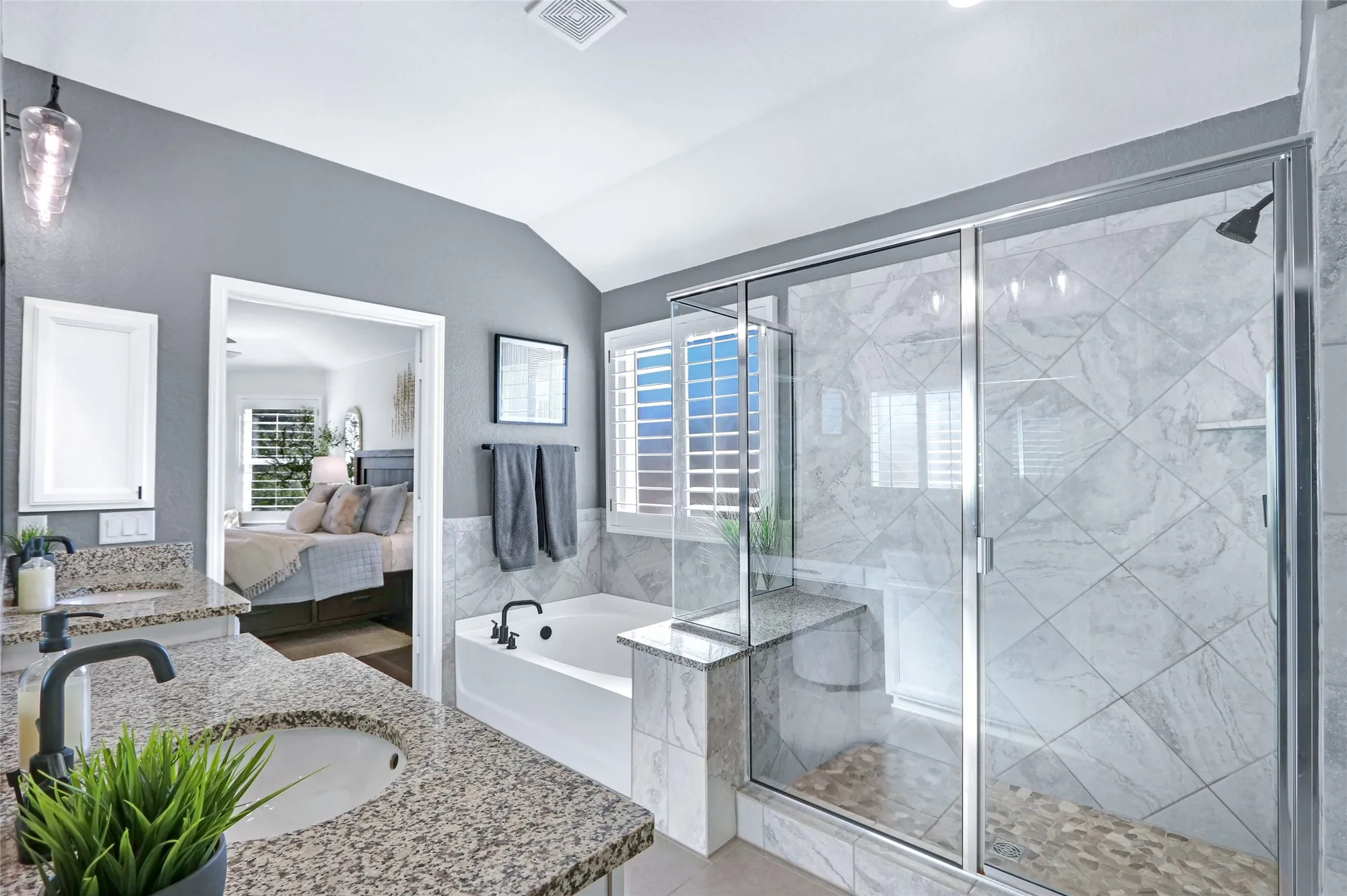 Property Slideshow image 21 of 37 | 2291 oak run pkwy, New Braunfels, TX, 78132