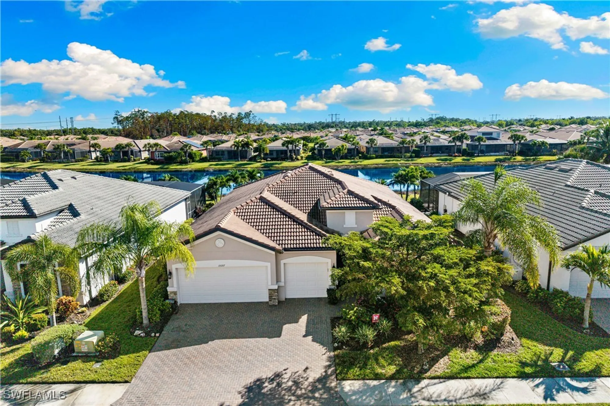Property Slideshow image 33 of 43 | 10687 prato dr, Fort Myers, FL, 33913