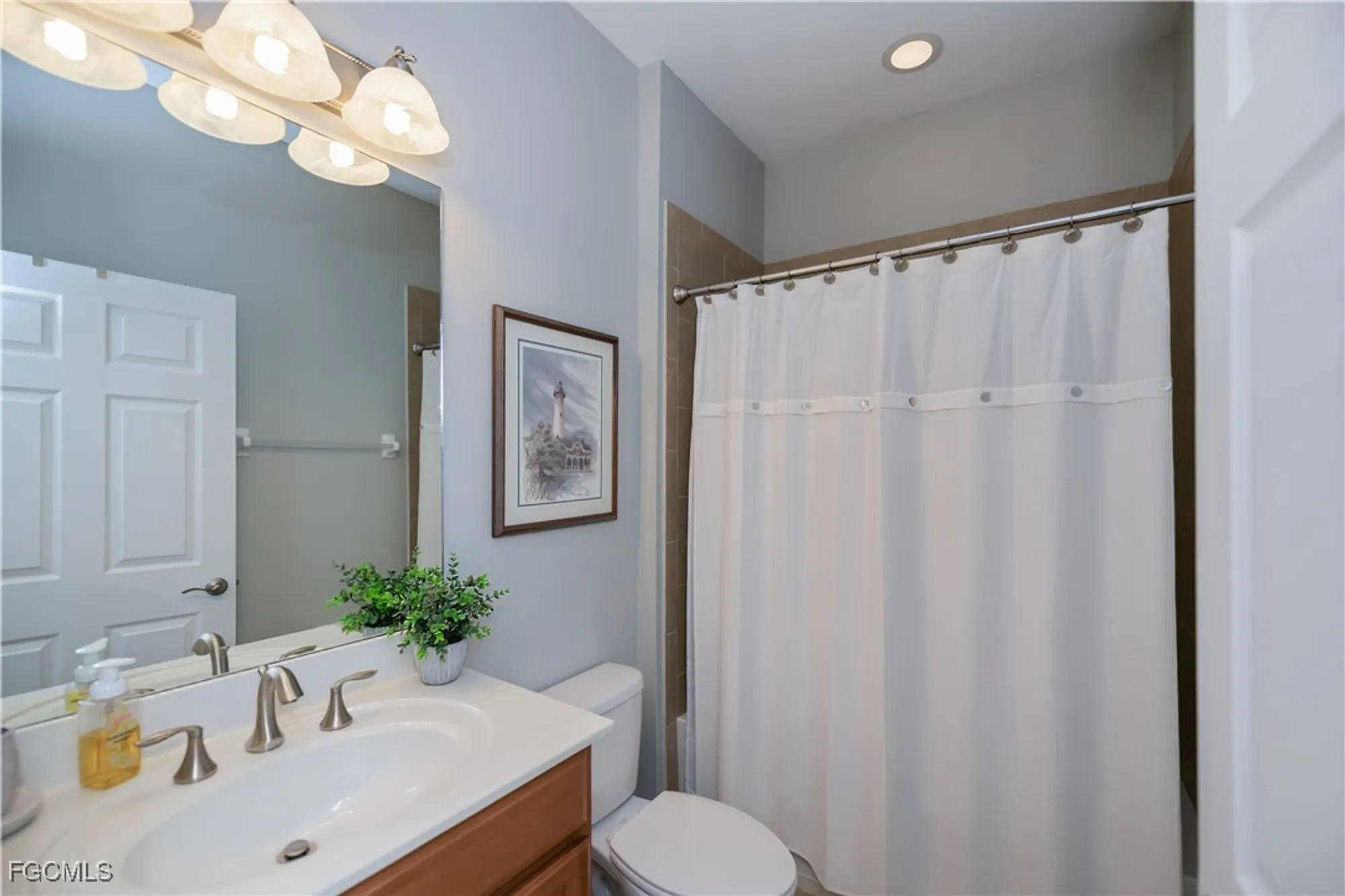 Property Slideshow image 18 of 25 | 20569 chestnut ridge dr, North Fort Myers, FL, 33917
