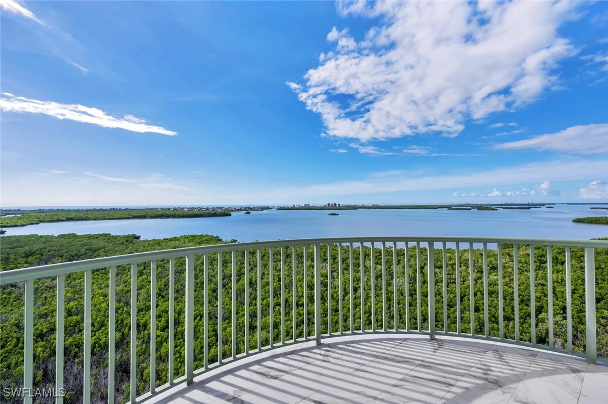 Property Slideshow image 14 of 35 | 4811 island pond ct 1104, Bonita Springs, FL, 34134