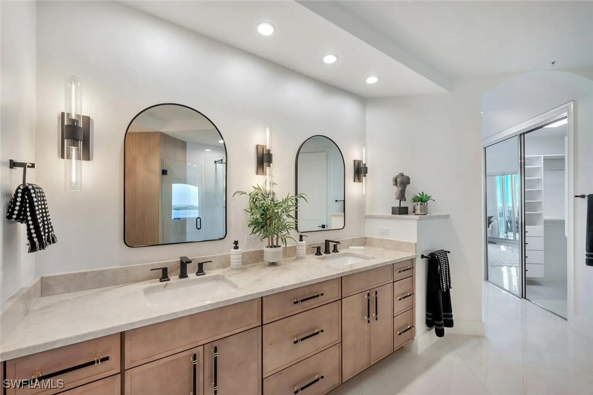 Property Slideshow image 20 of 35 | 4811 island pond ct 1104, Bonita Springs, FL, 34134