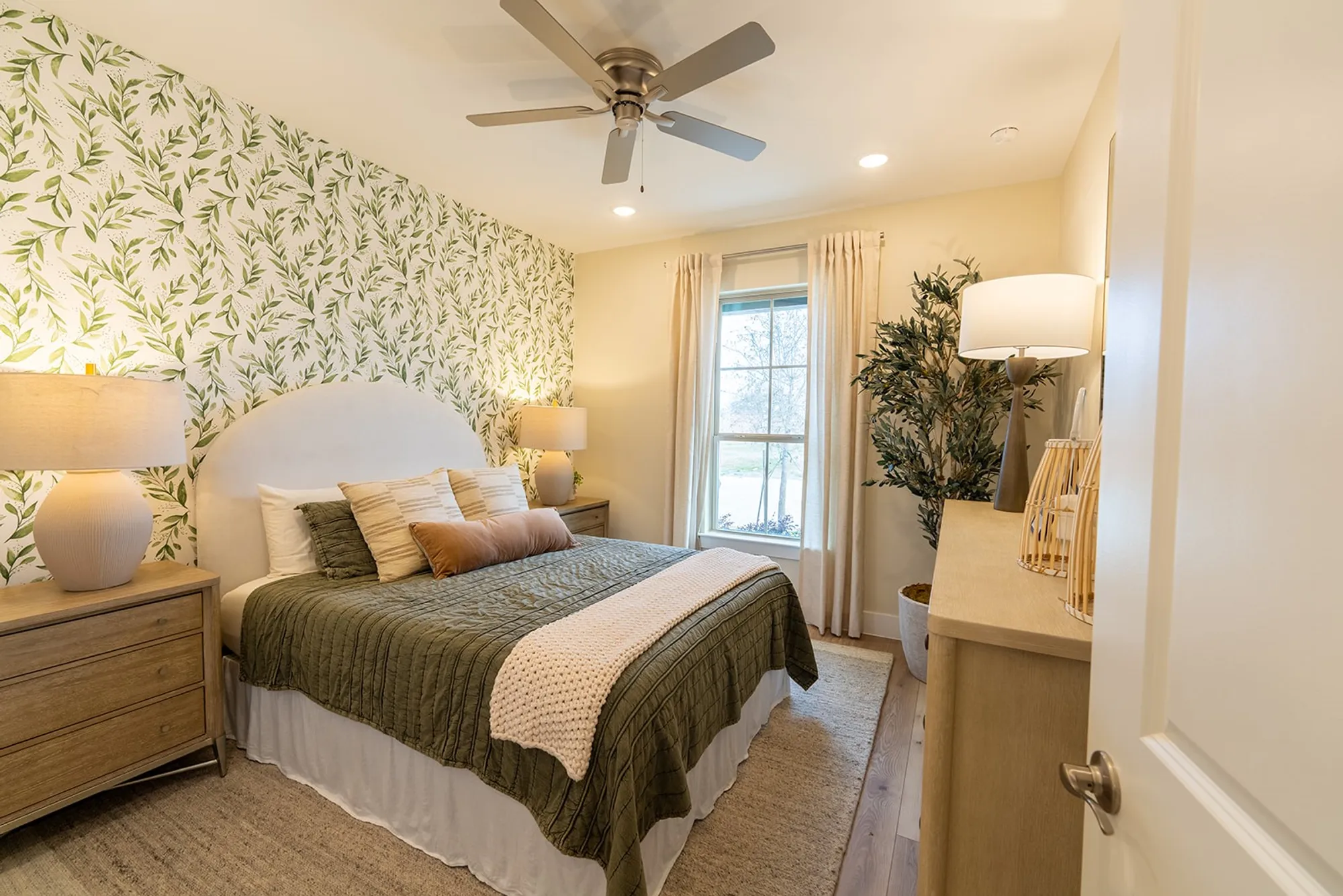 Property Slideshow image 31 of 40 | 3416 esplanade dr, Little Elm, TX, 75068