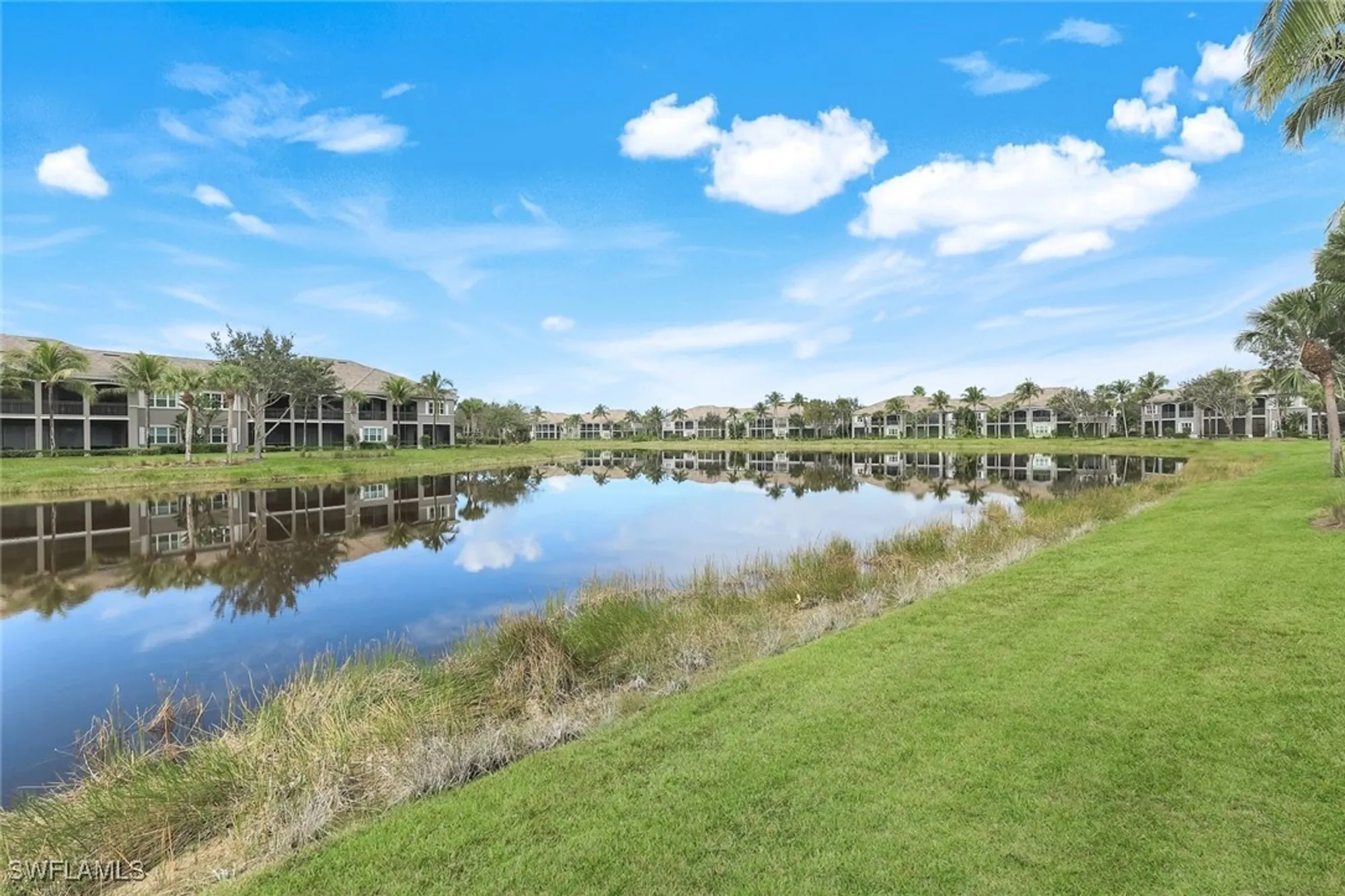 Property Slideshow image 11 of 40 | 9225 museo cir unit 103, Naples, FL, 34114