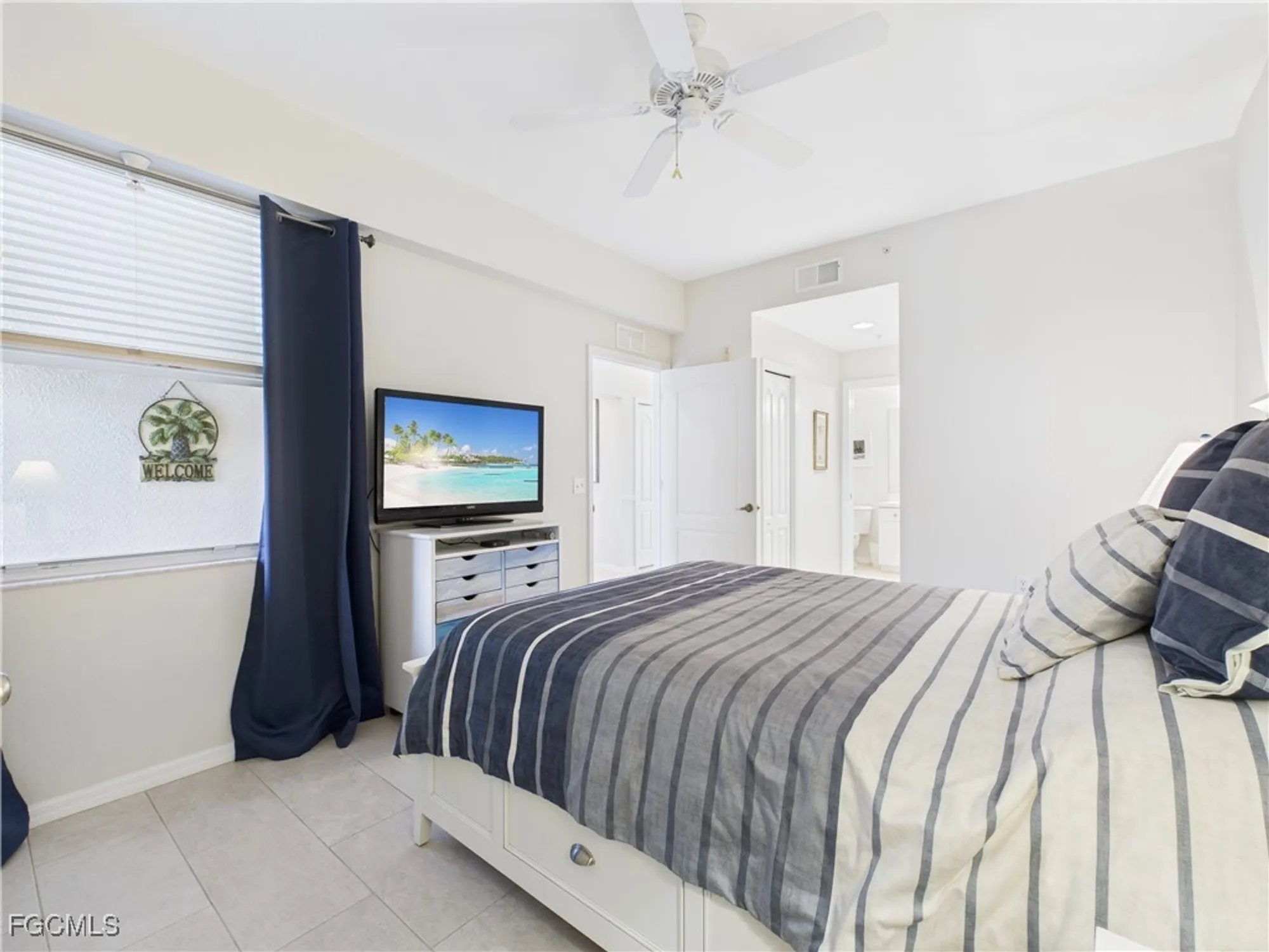 Property Slideshow image 12 of 32 | 10461 washingtonia palm way 3436, Fort Myers, FL, 33966