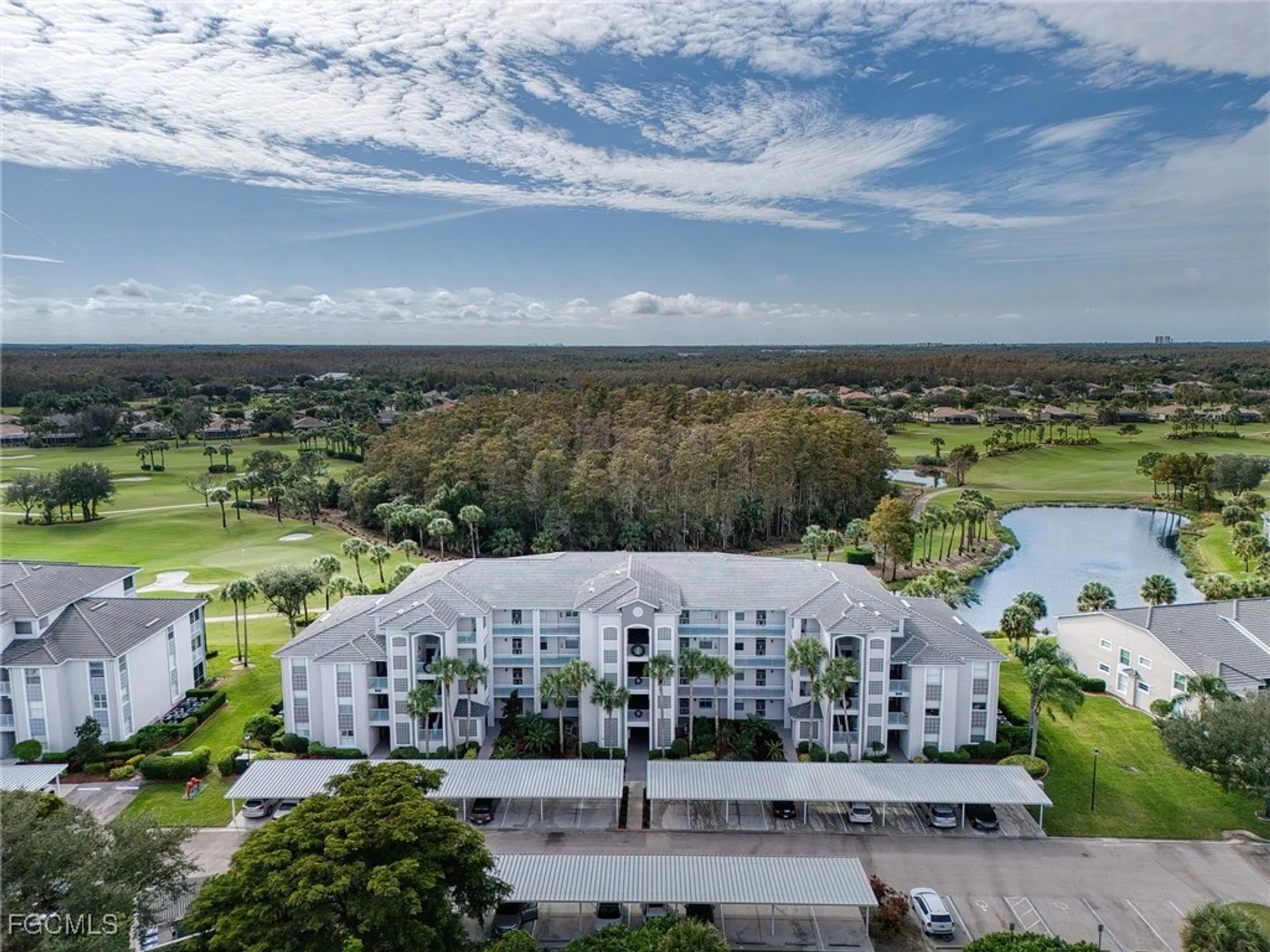 Property Slideshow image 26 of 32 | 10461 washingtonia palm way 3436, Fort Myers, FL, 33966