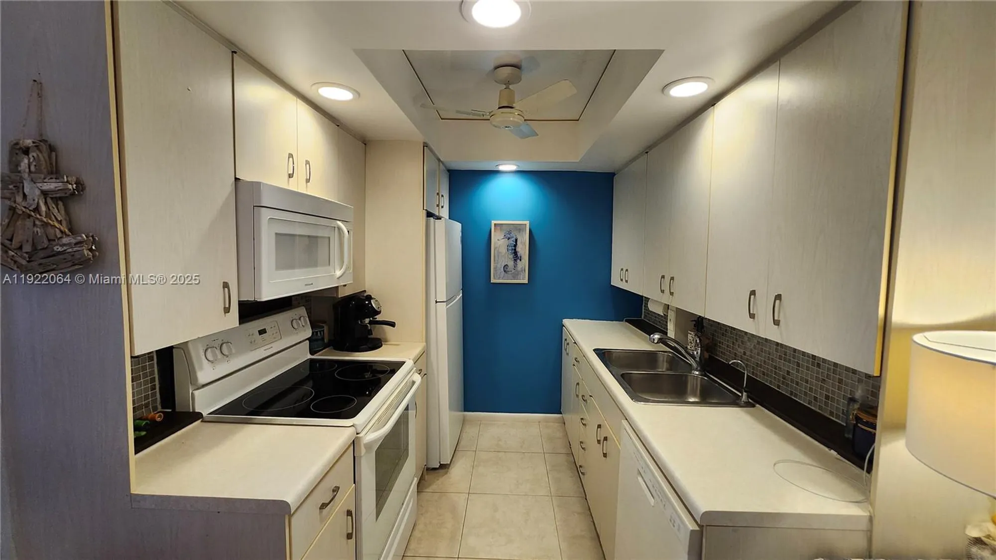 Property Slideshow image 21 of 45 | 3143 cambridge g # 3143, Deerfield Beach, FL, 33442