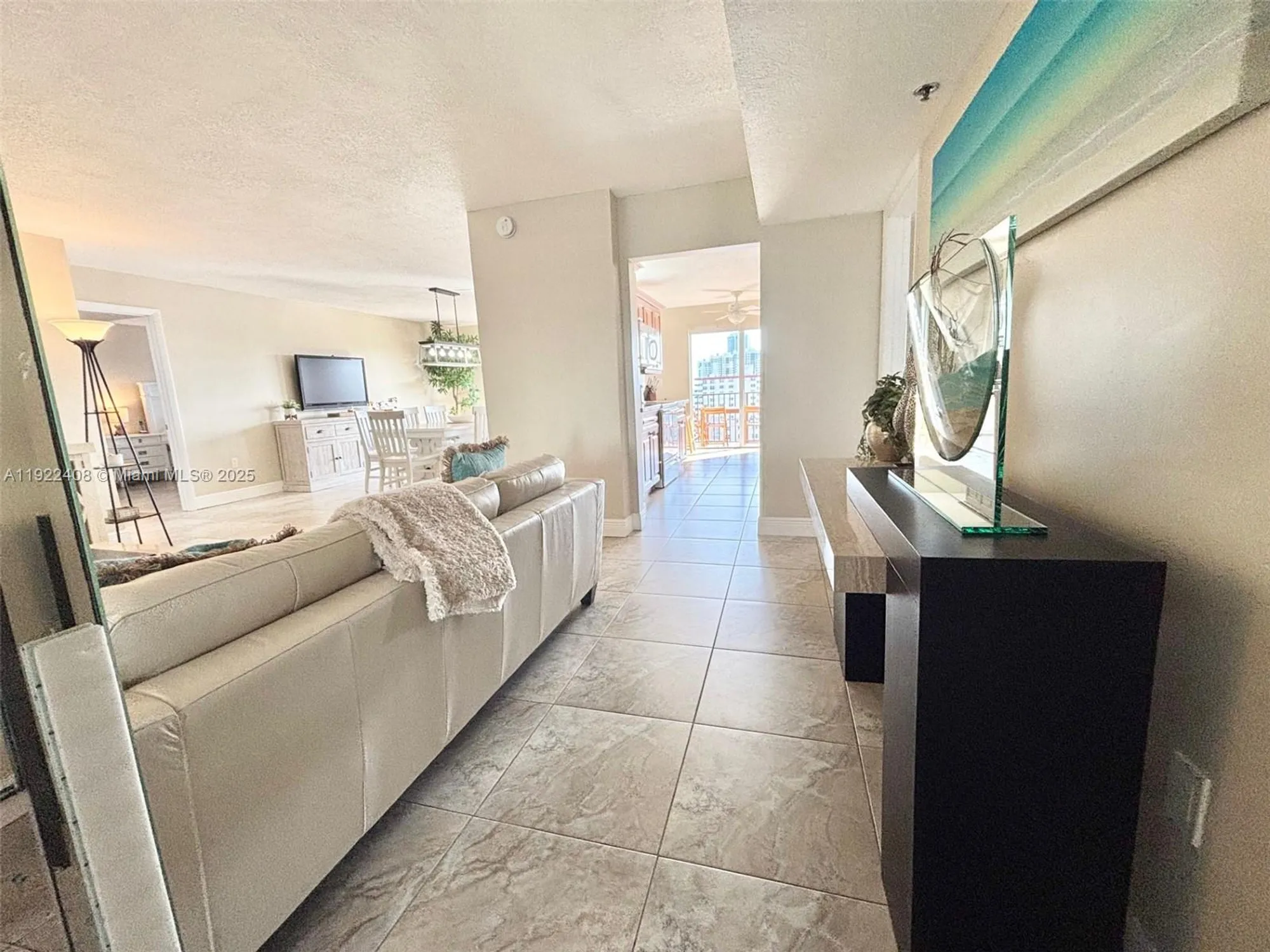 Property Slideshow image 12 of 65 | 1201 s ocean dr 1610s, Hollywood, FL, 33019