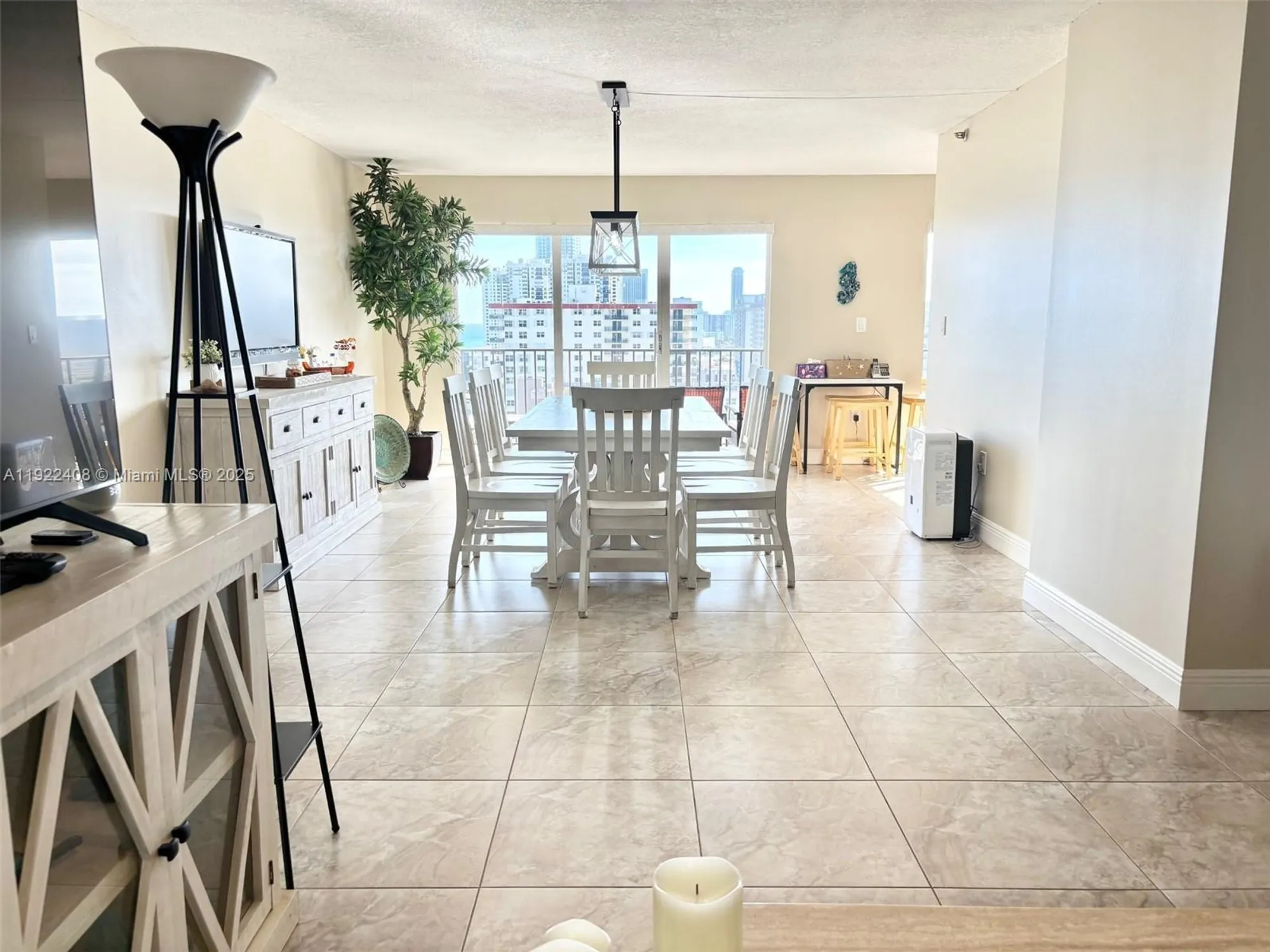 Property Slideshow image 20 of 65 | 1201 s ocean dr 1610s, Hollywood, FL, 33019