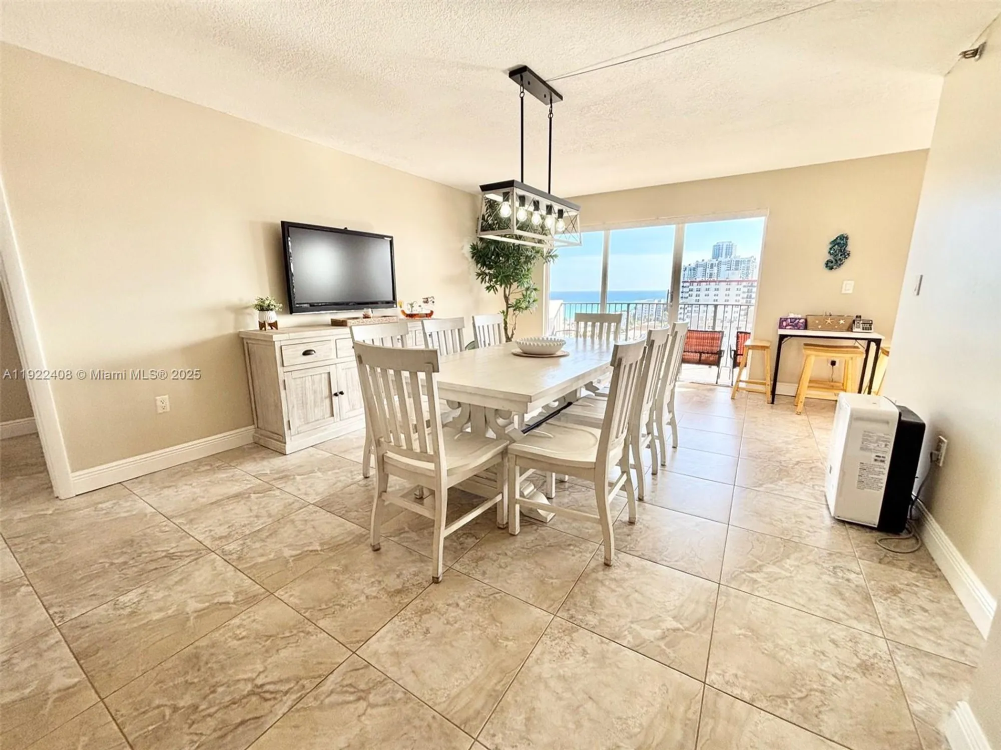 Property Slideshow image 21 of 65 | 1201 s ocean dr 1610s, Hollywood, FL, 33019