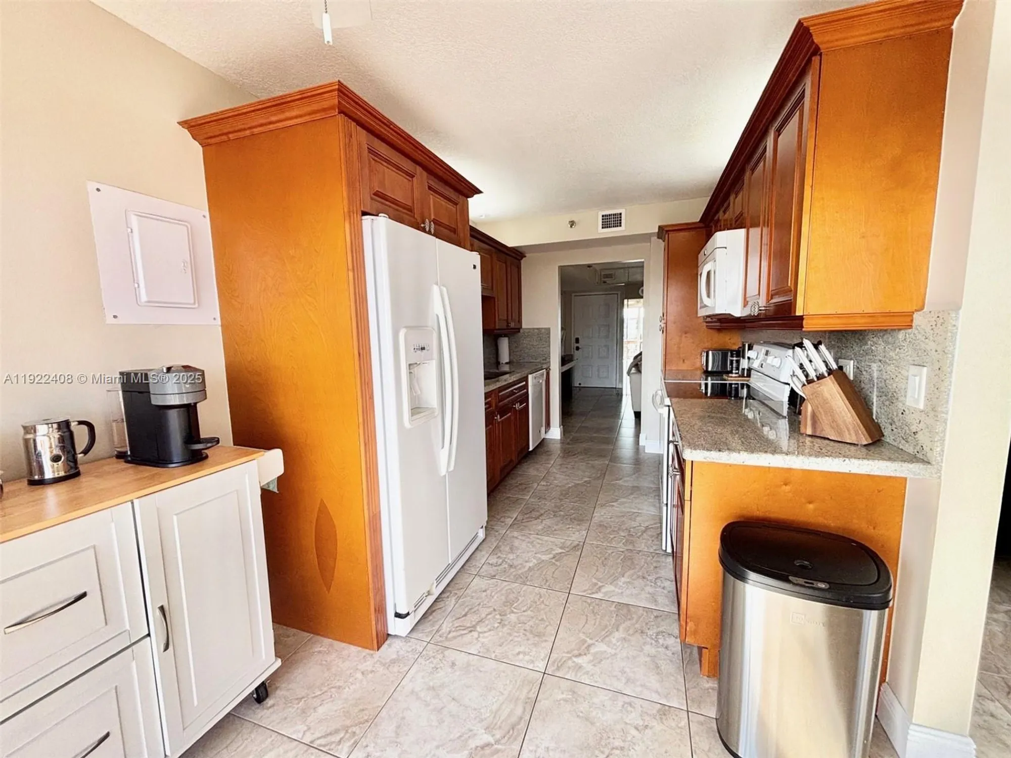 Property Slideshow image 32 of 65 | 1201 s ocean dr 1610s, Hollywood, FL, 33019