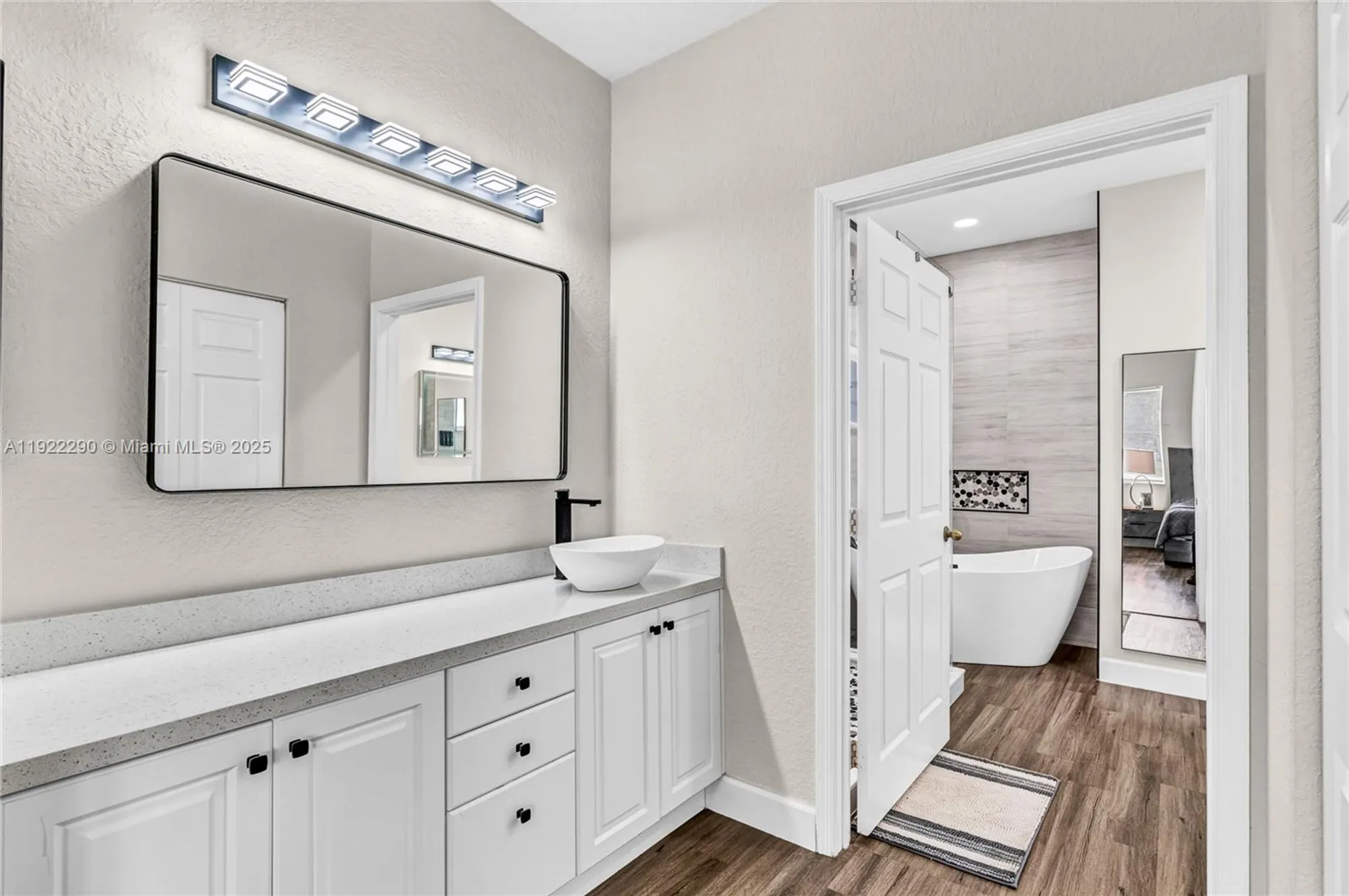 Property Slideshow image 19 of 38 | 7602 nw 99th ter, Tamarac, FL, 33321