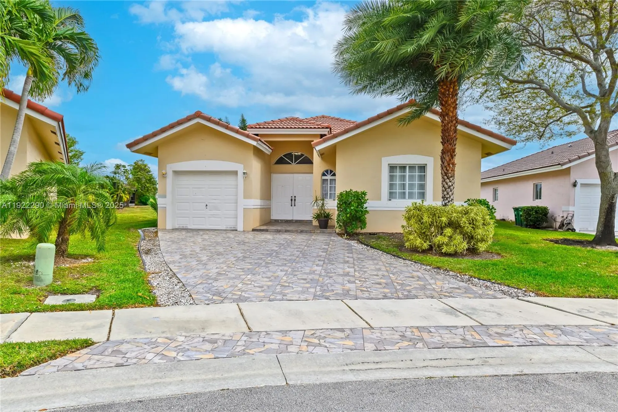 Property Slideshow image 1 of 38 | 7602 nw 99th ter, Tamarac, FL, 33321