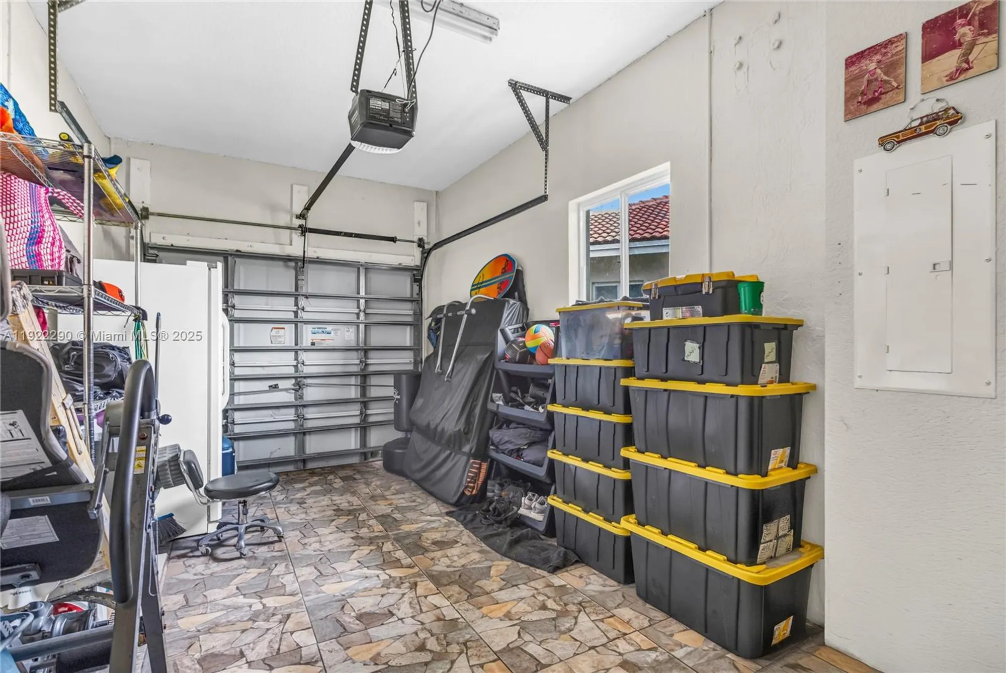 Property Slideshow image 24 of 38 | 7602 nw 99th ter, Tamarac, FL, 33321