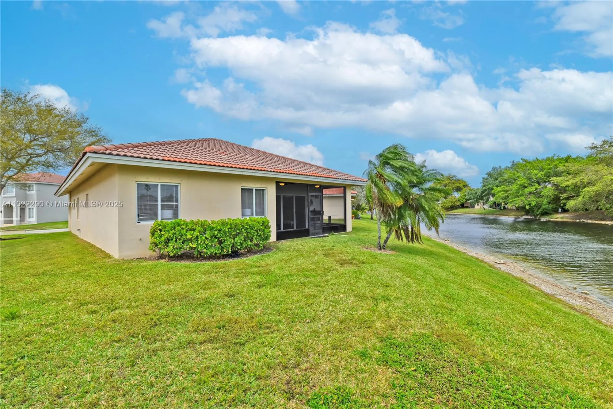 Property Slideshow image 30 of 38 | 7602 nw 99th ter, Tamarac, FL, 33321