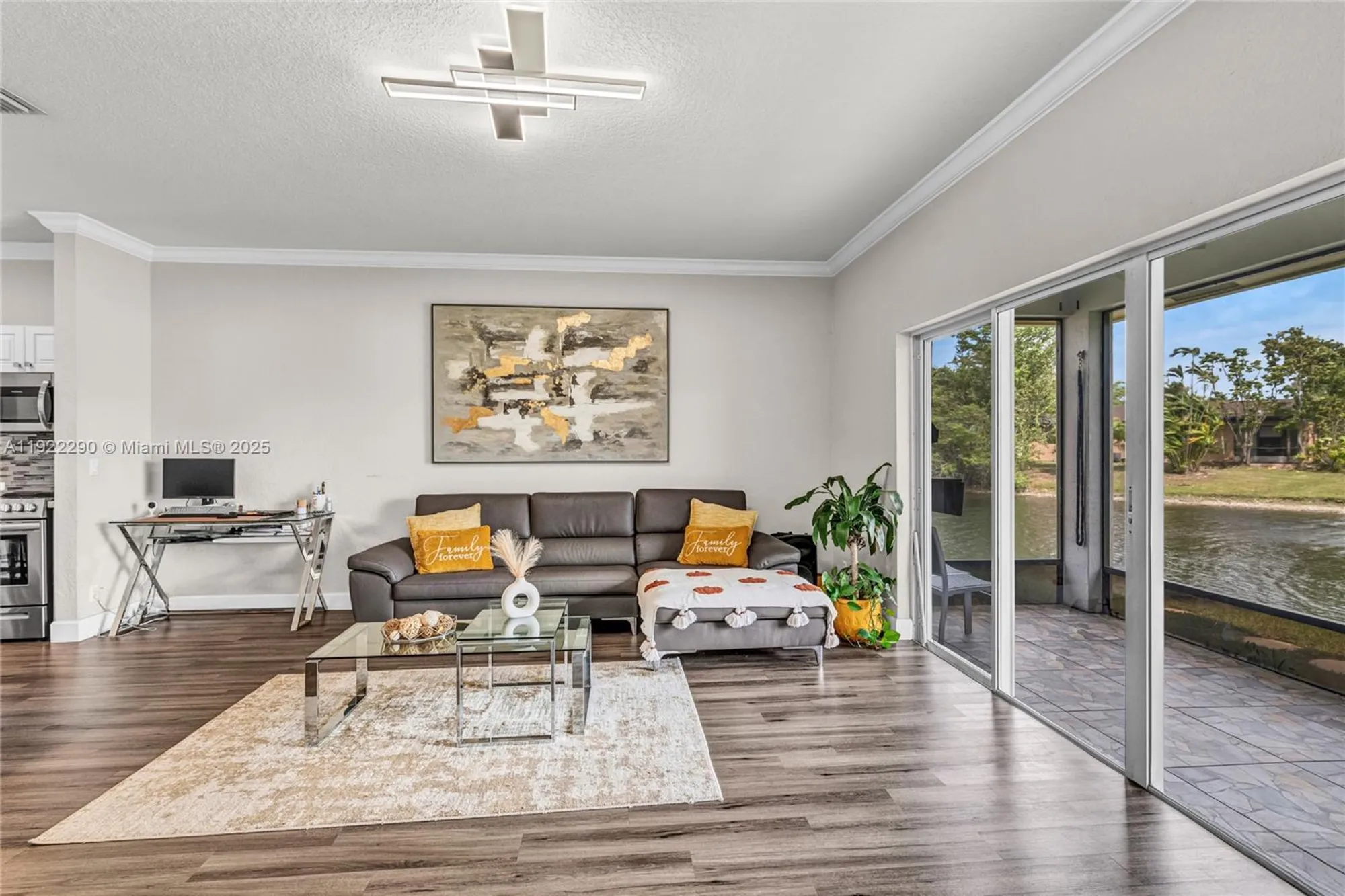 Property Slideshow image 4 of 38 | 7602 nw 99th ter, Tamarac, FL, 33321