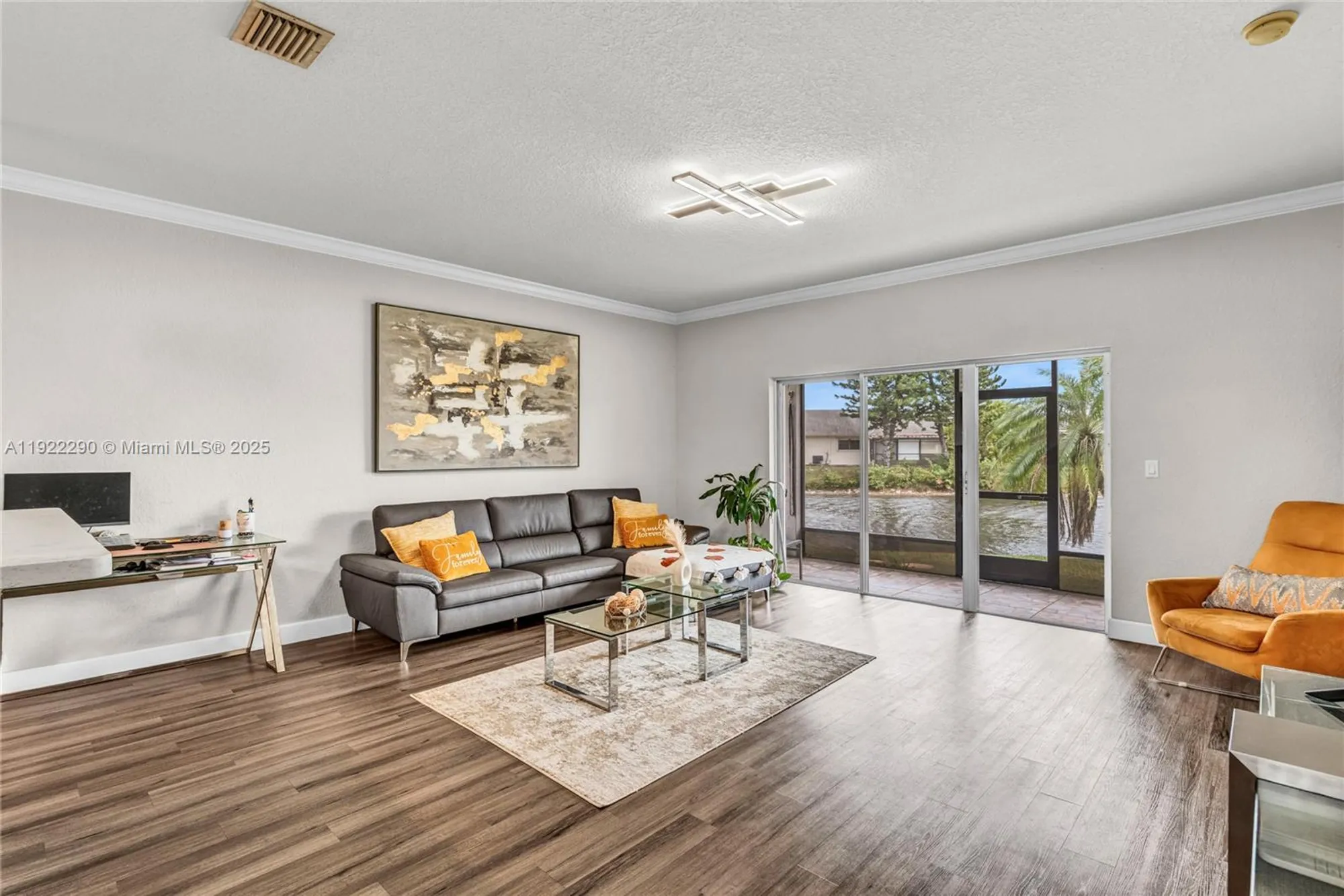 Property Slideshow image 5 of 38 | 7602 nw 99th ter, Tamarac, FL, 33321