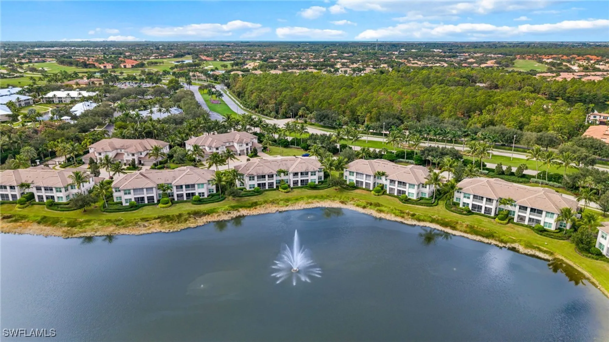 Property Slideshow image 41 of 50 | 8030 signature club cir # 6, Naples, FL, 34113