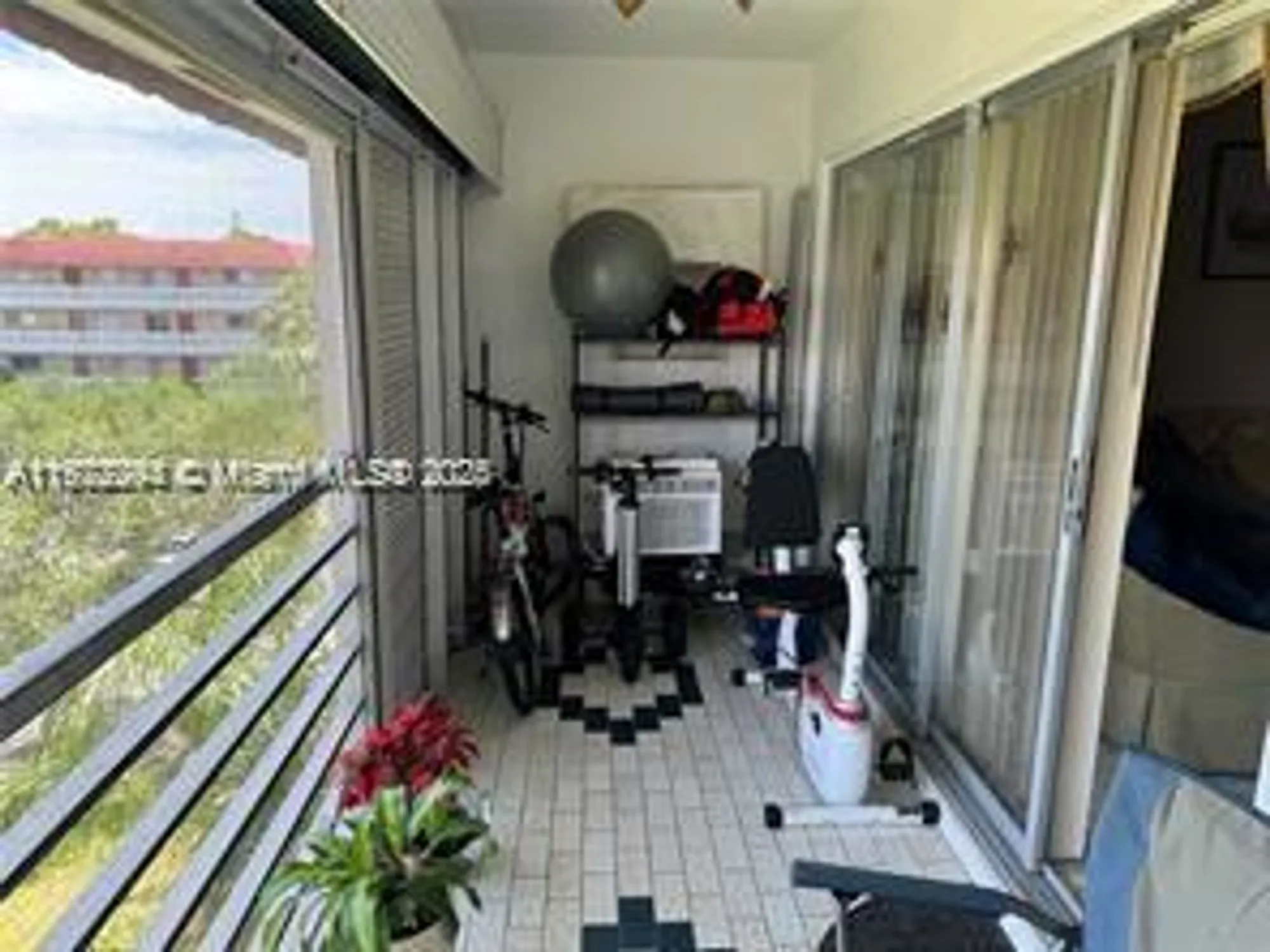 Property Slideshow image 7 of 13 | 3571 inverrary dr 408, Lauderhill, FL, 33319