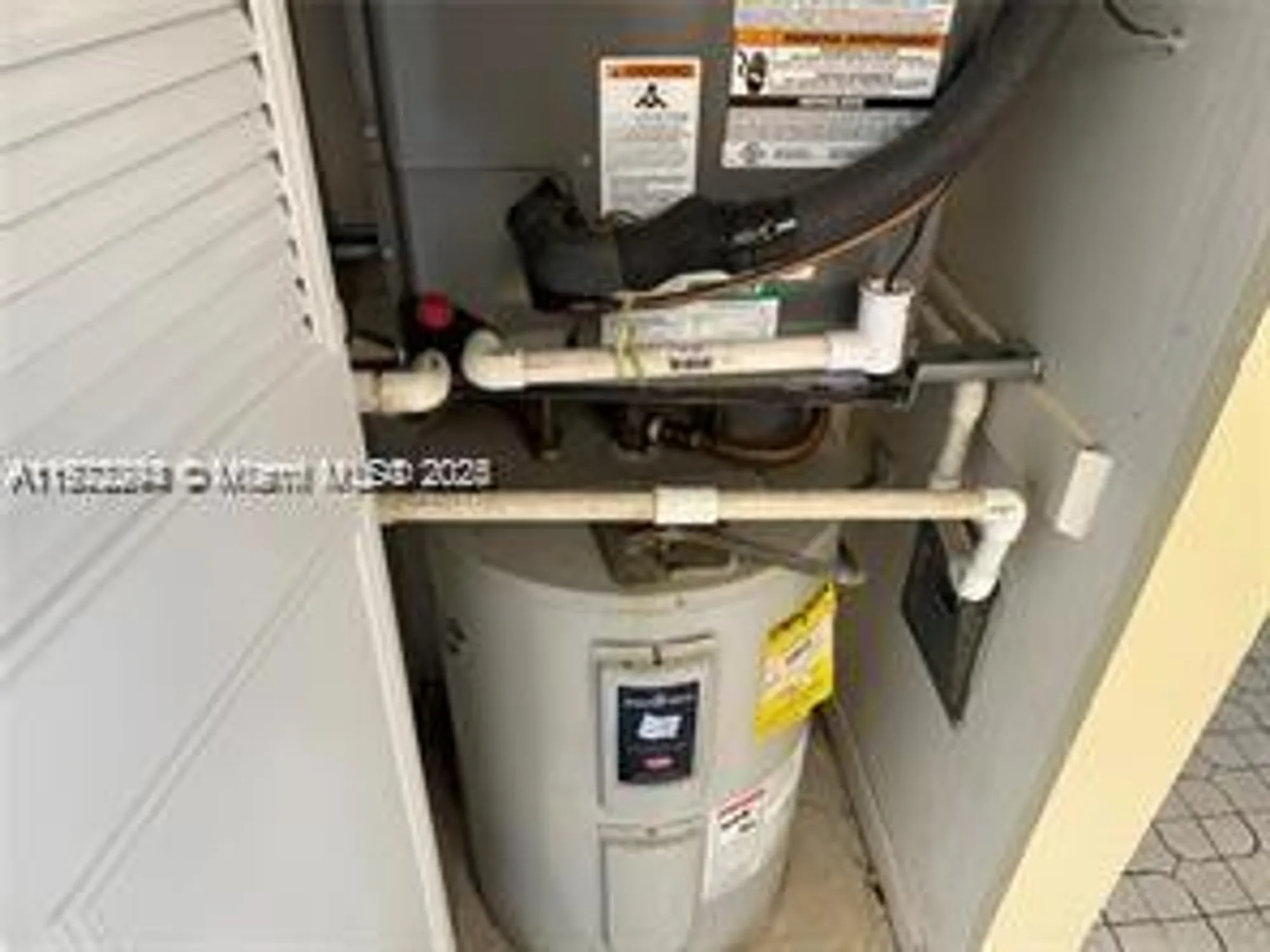 Property Slideshow image 8 of 13 | 3571 inverrary dr 408, Lauderhill, FL, 33319