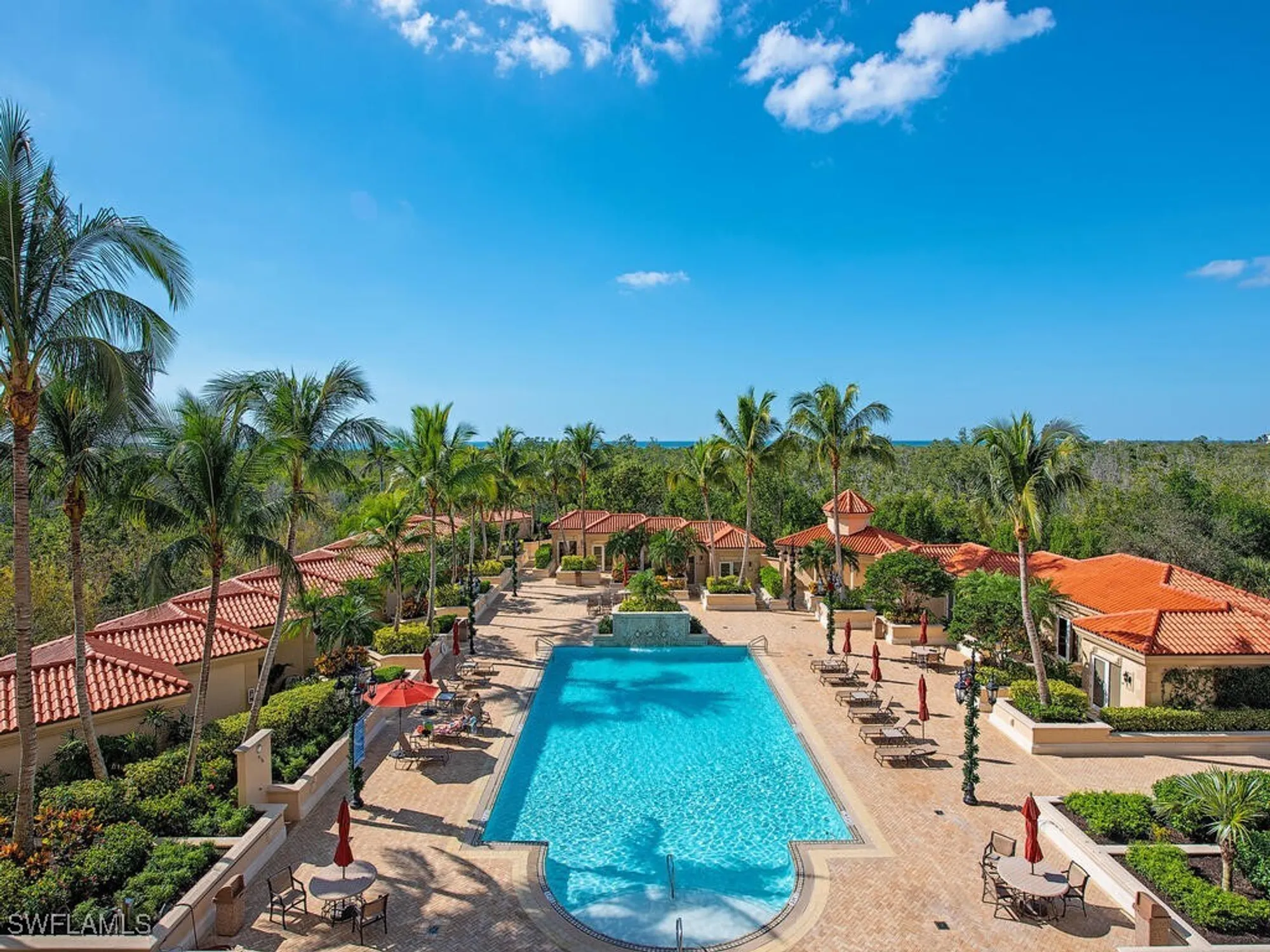 Property Slideshow image 13 of 20 | 6597 nicholas blvd 503, Naples, FL, 34108