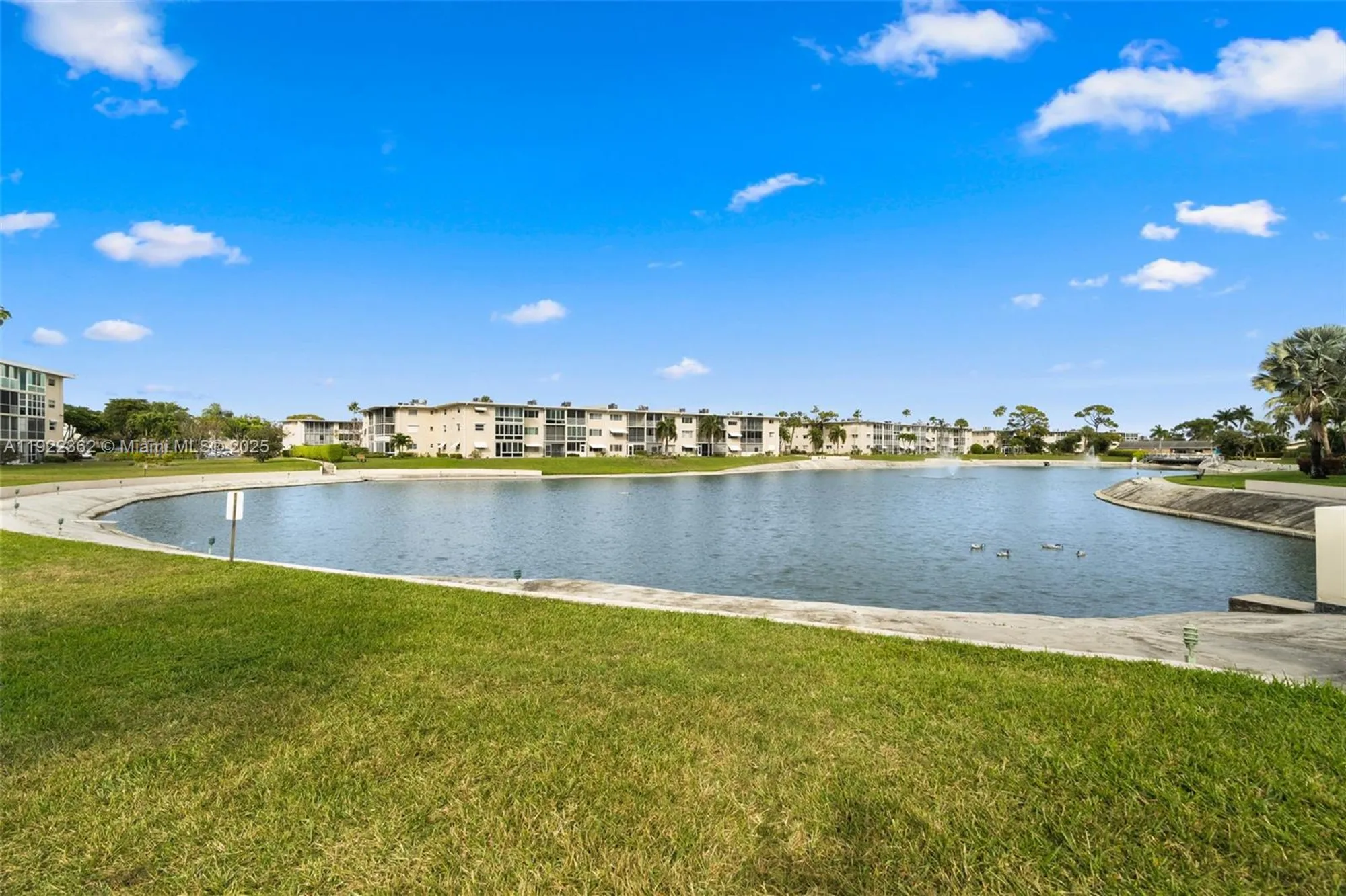 Property Slideshow image 25 of 37 | 2770 garden dr 201, Lake Worth, FL, 33461