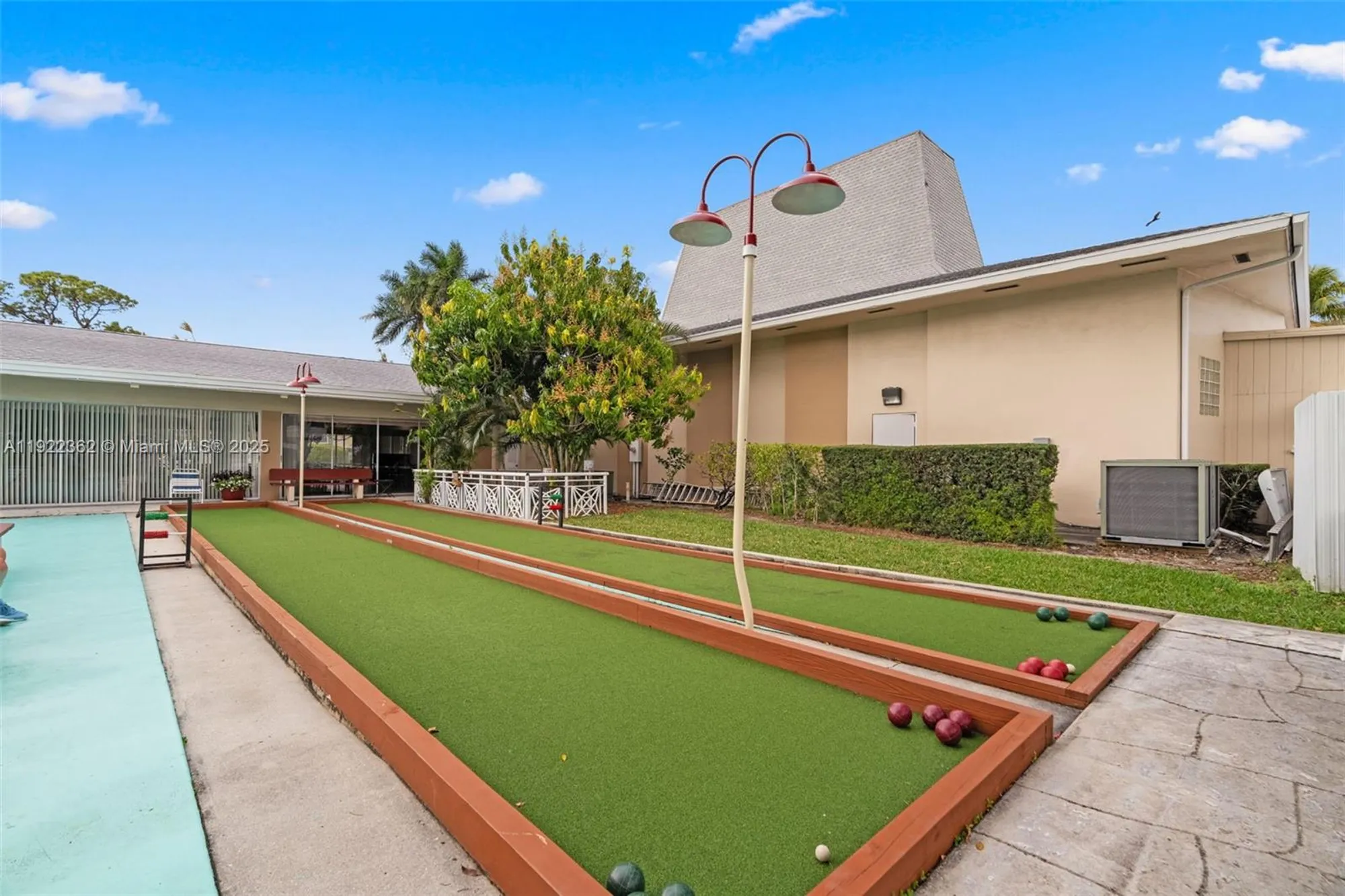 Property Slideshow image 28 of 37 | 2770 garden dr 201, Lake Worth, FL, 33461