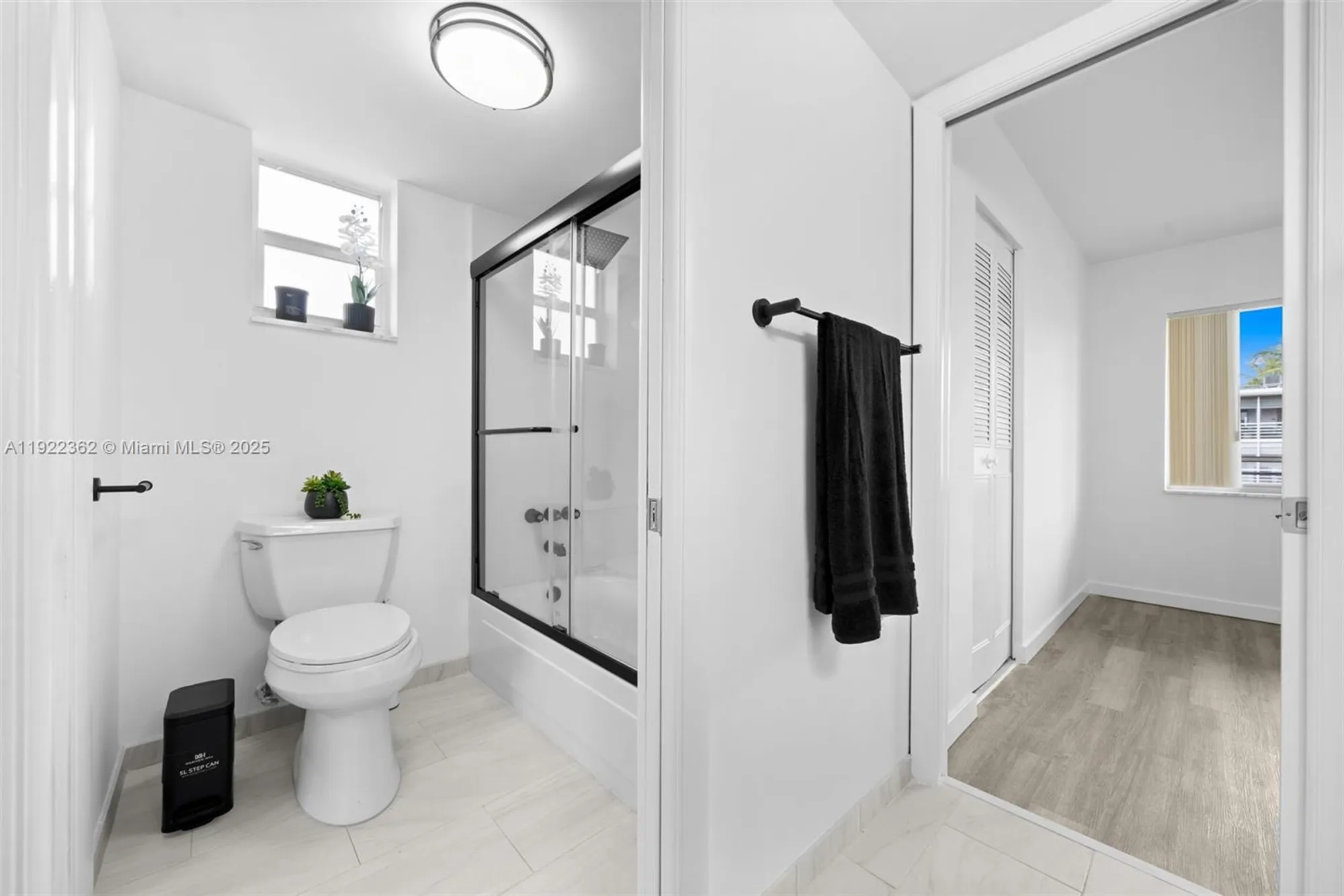 Property Slideshow image 20 of 37 | 2770 garden dr 201, Lake Worth, FL, 33461