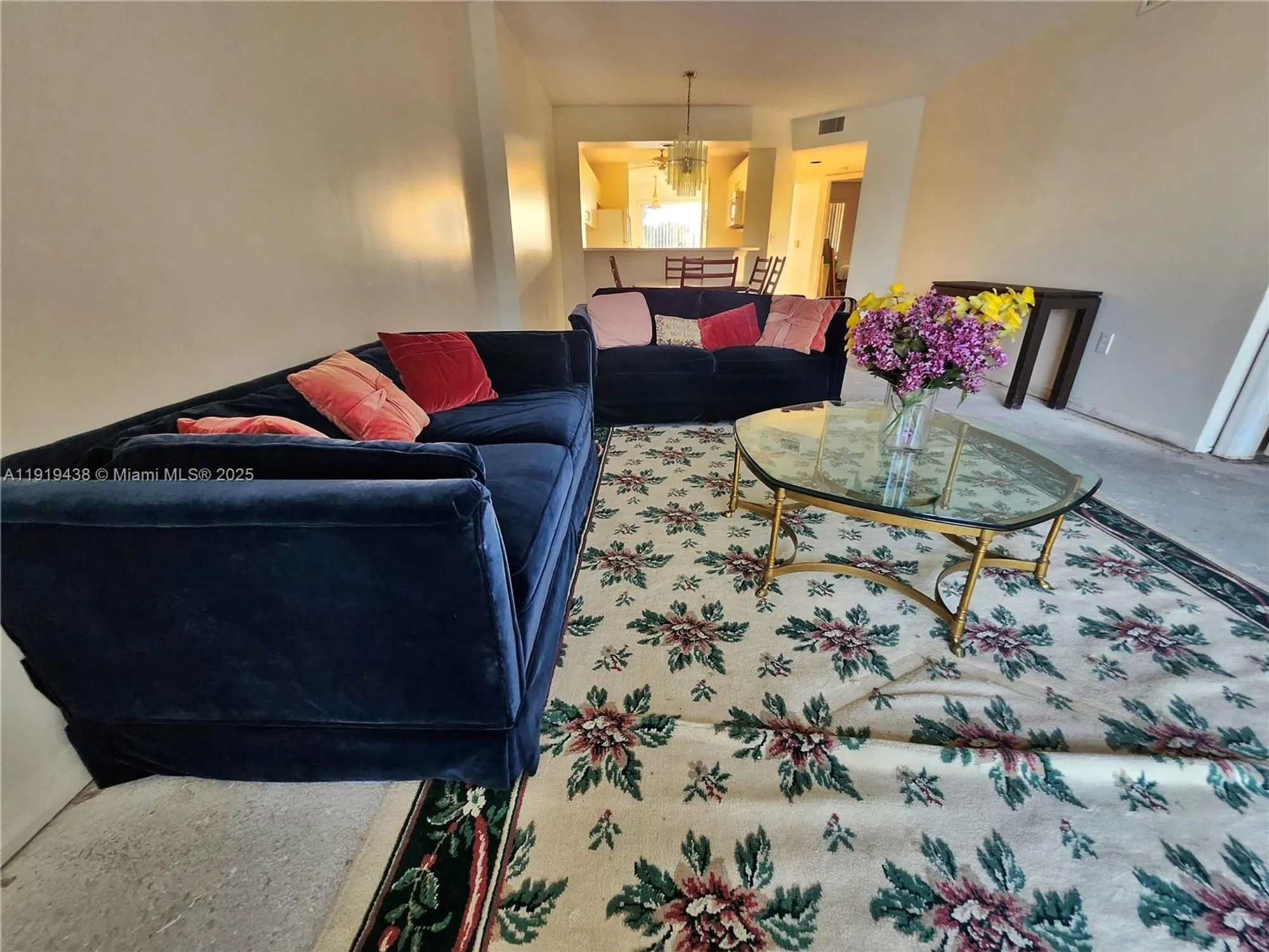 Property Slideshow image 6 of 15 | 7852 trent dr 206, Tamarac, FL, 33321