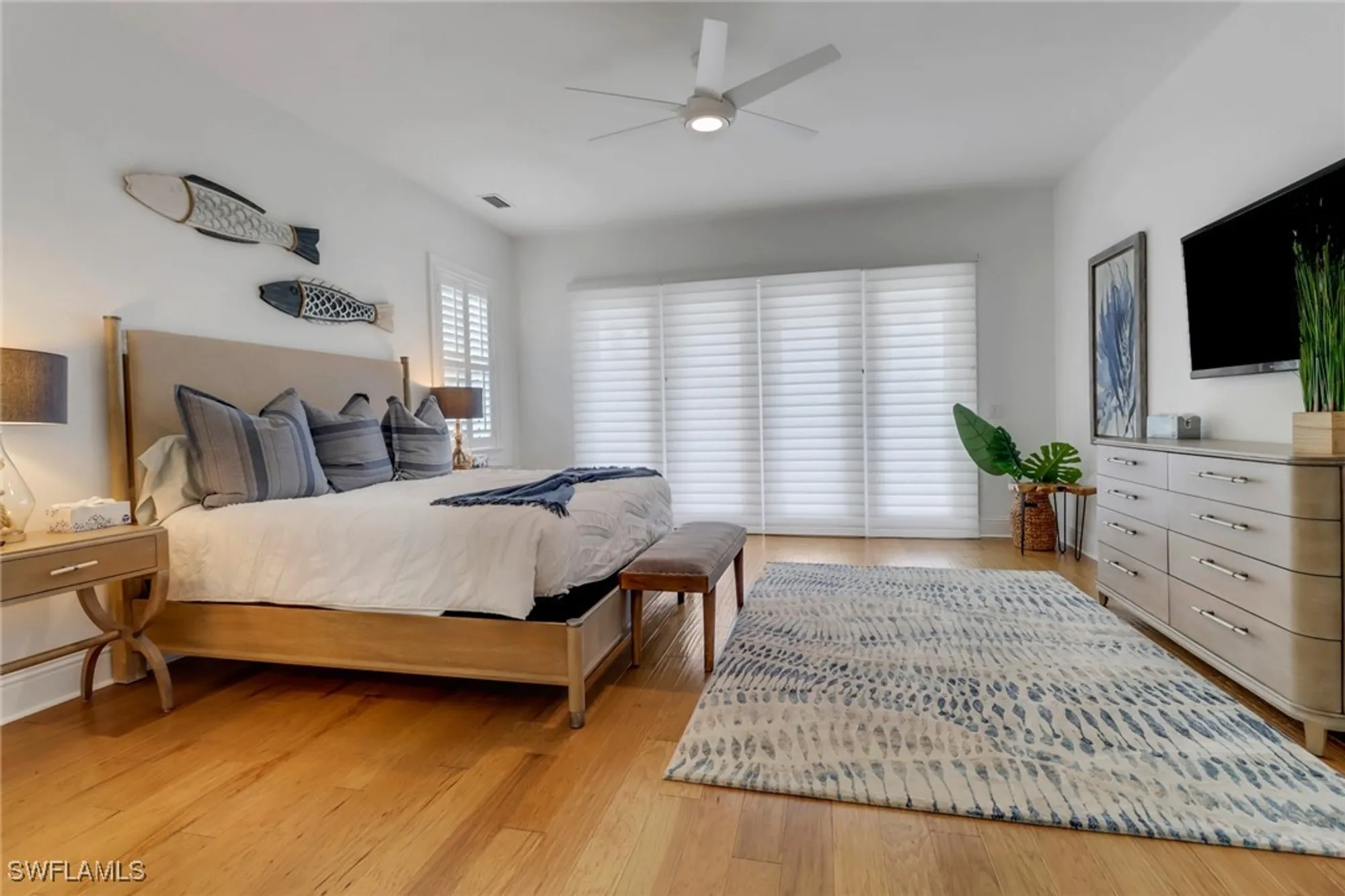 Property Slideshow image 28 of 50 | 5166 andros dr, Naples, FL, 34113