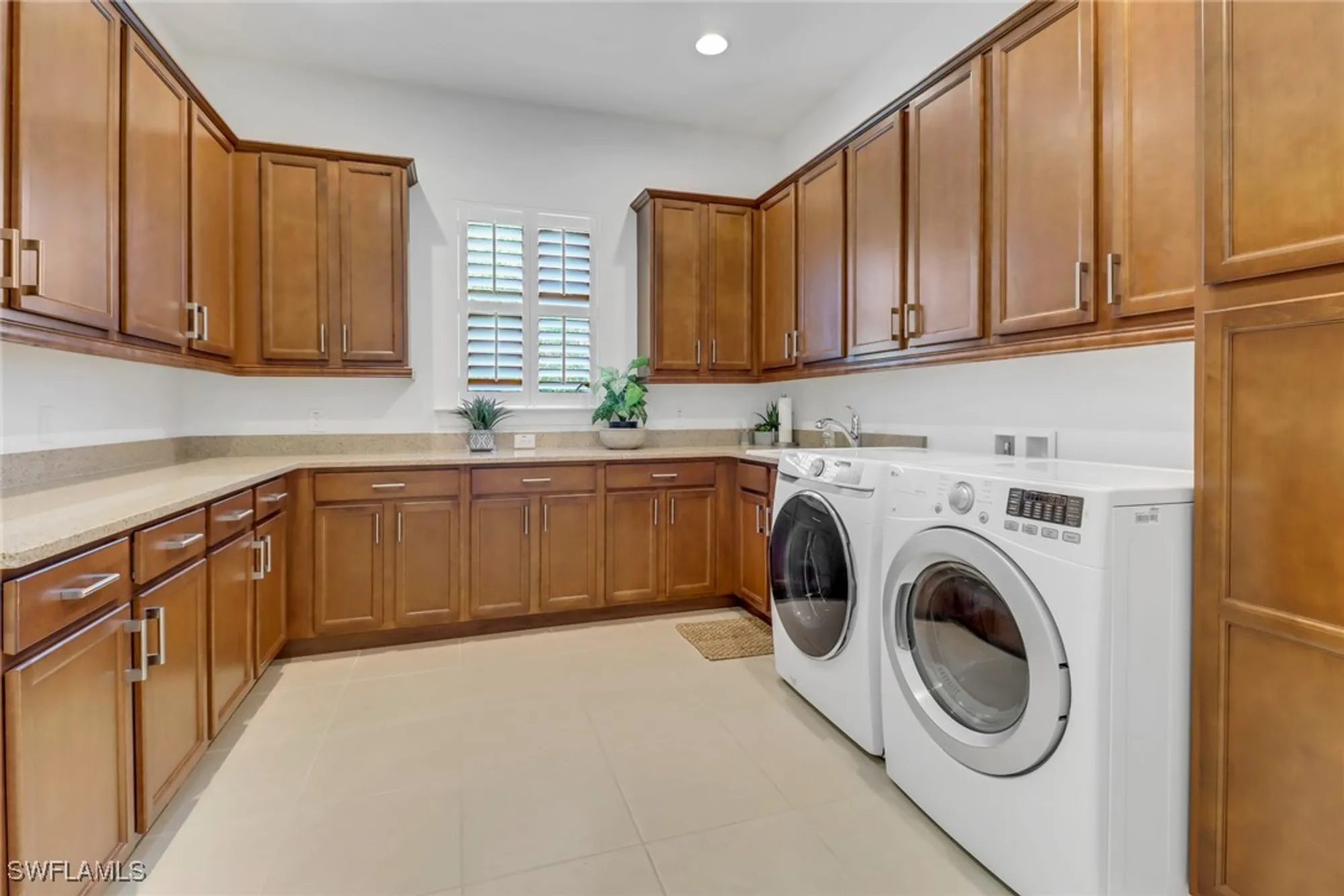 Property Slideshow image 31 of 50 | 5166 andros dr, Naples, FL, 34113