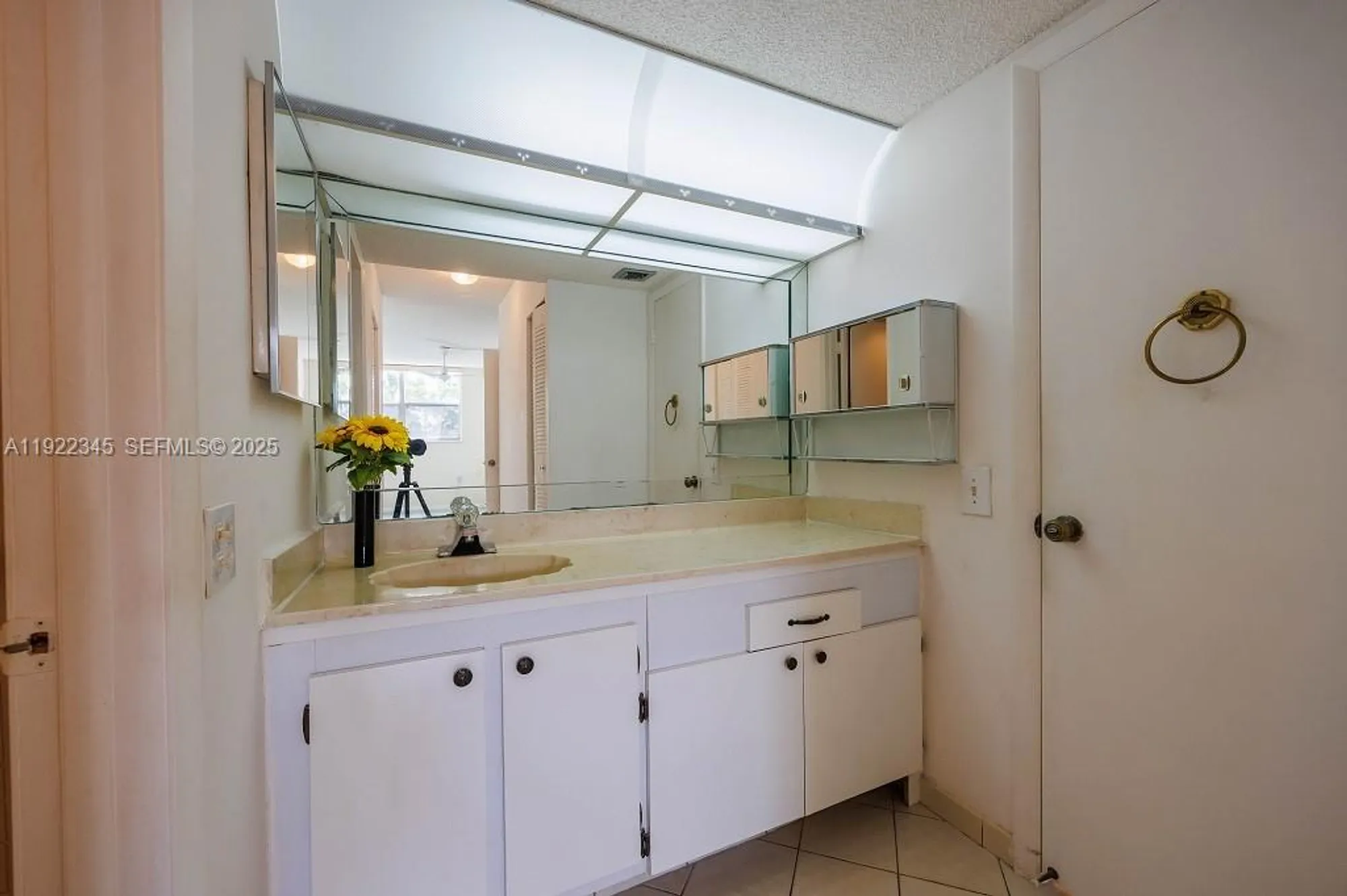 Property Slideshow image 11 of 27 | 9401 lime bay blvd 302, Tamarac, FL, 33321