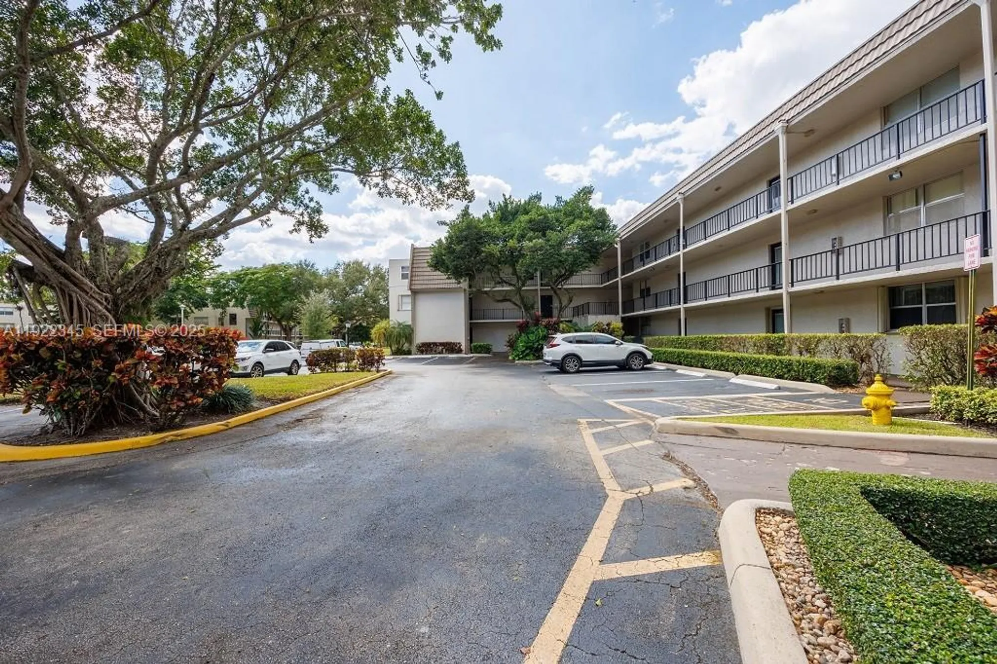 Property Slideshow image 13 of 27 | 9401 lime bay blvd 302, Tamarac, FL, 33321
