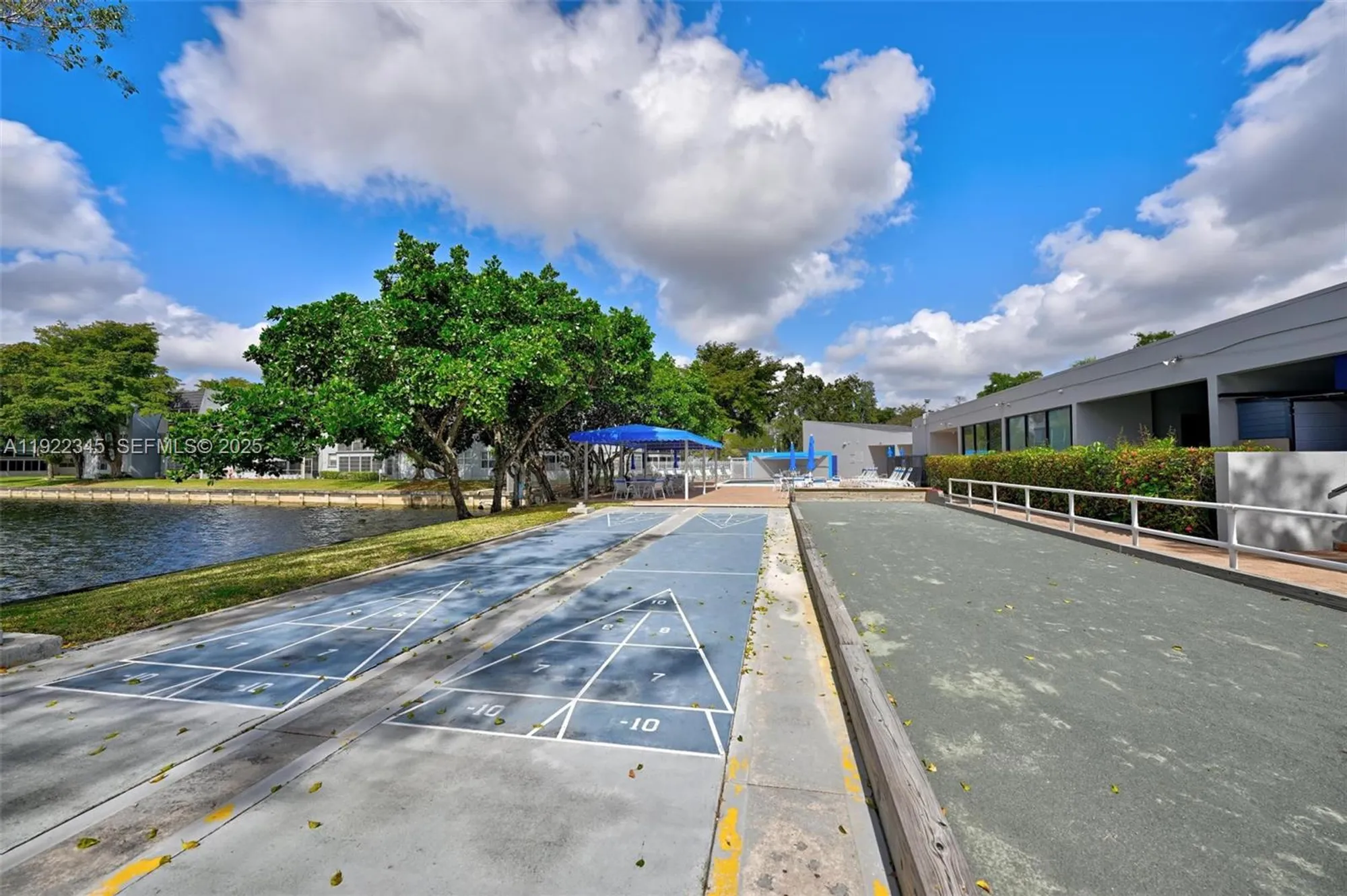 Property Slideshow image 21 of 27 | 9401 lime bay blvd 302, Tamarac, FL, 33321