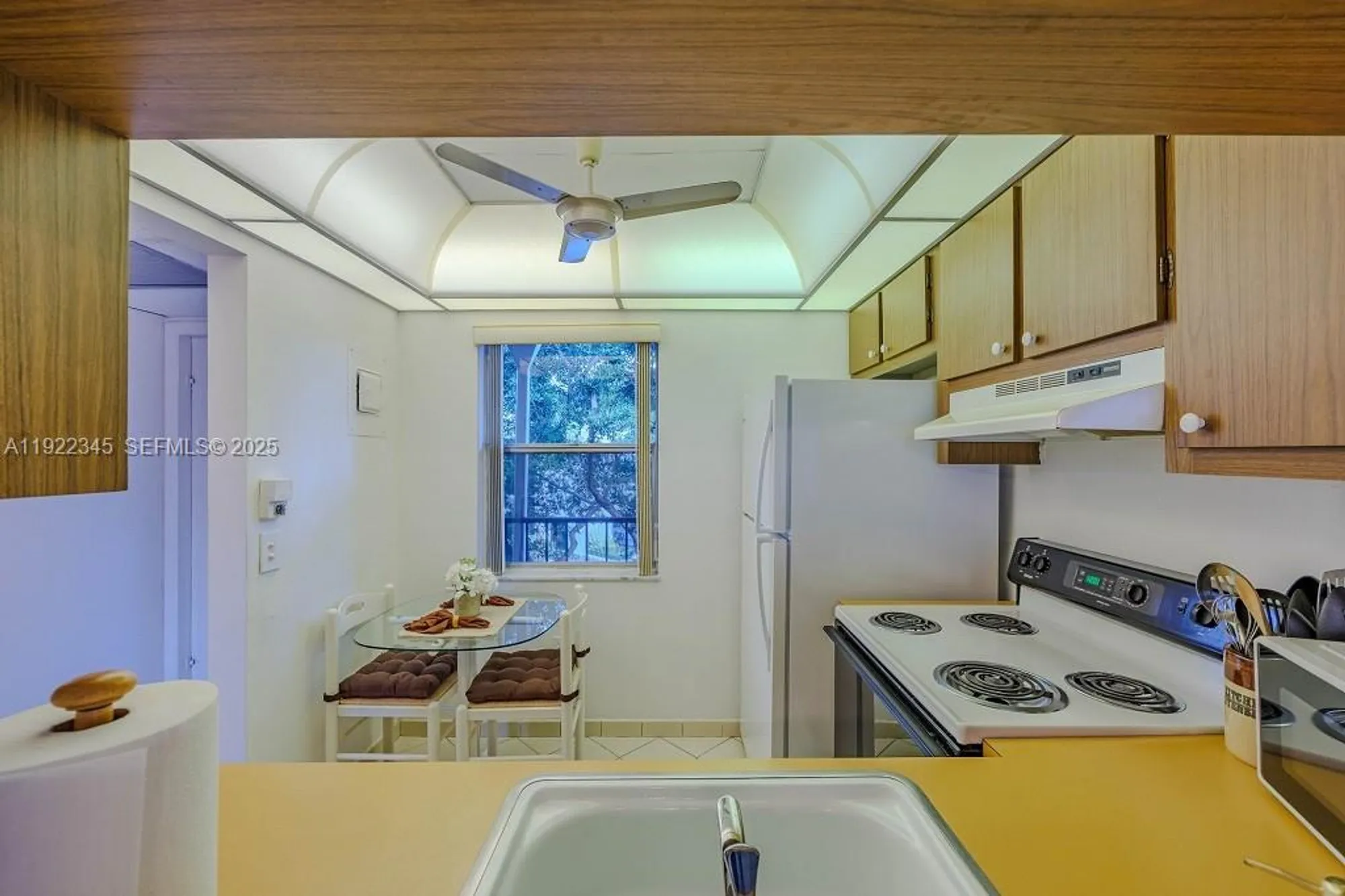 Property Slideshow image 7 of 27 | 9401 lime bay blvd 302, Tamarac, FL, 33321