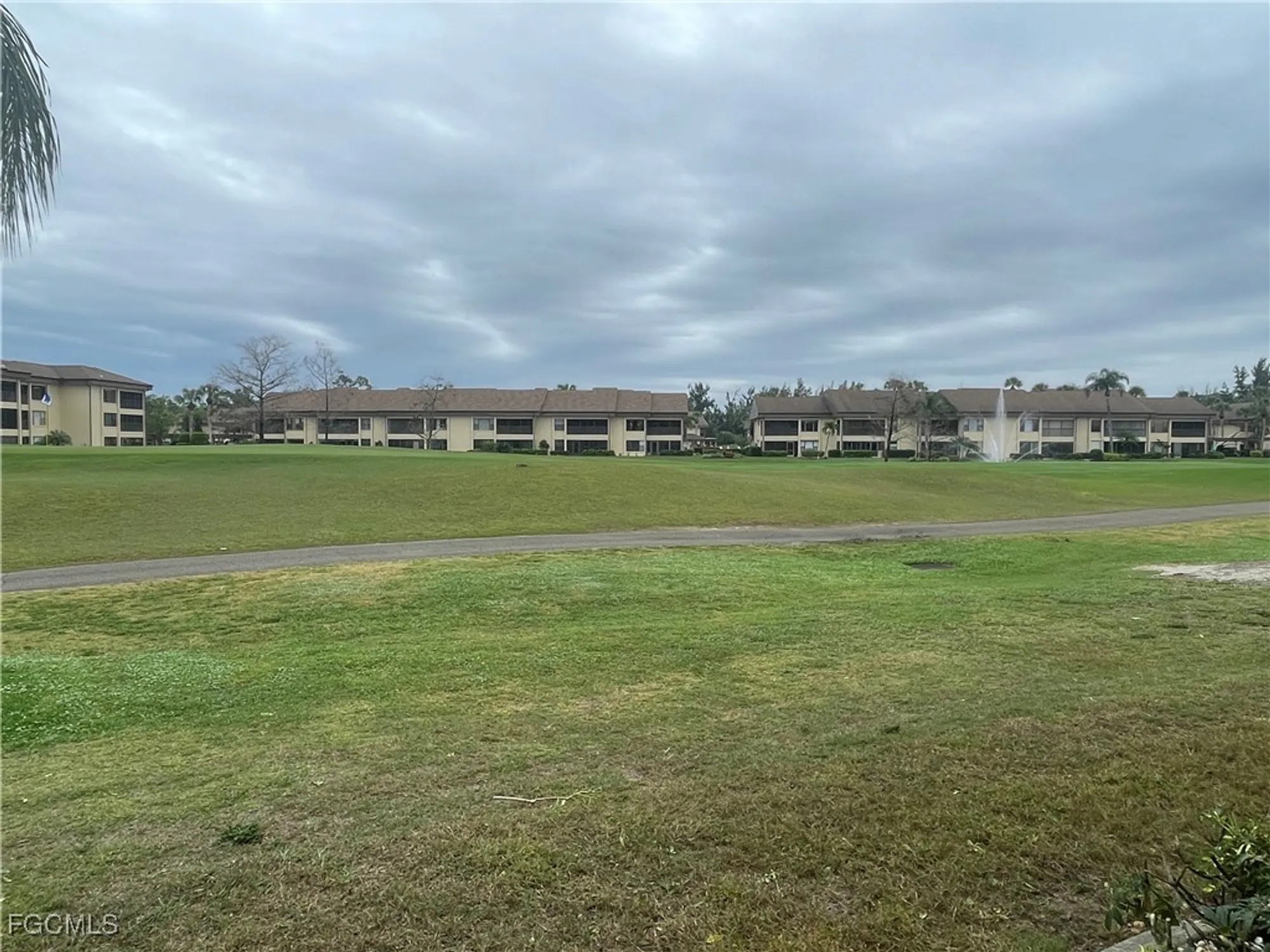 Property Slideshow image 16 of 37 | 5770 trailwinds dr 211, Fort Myers, FL, 33907