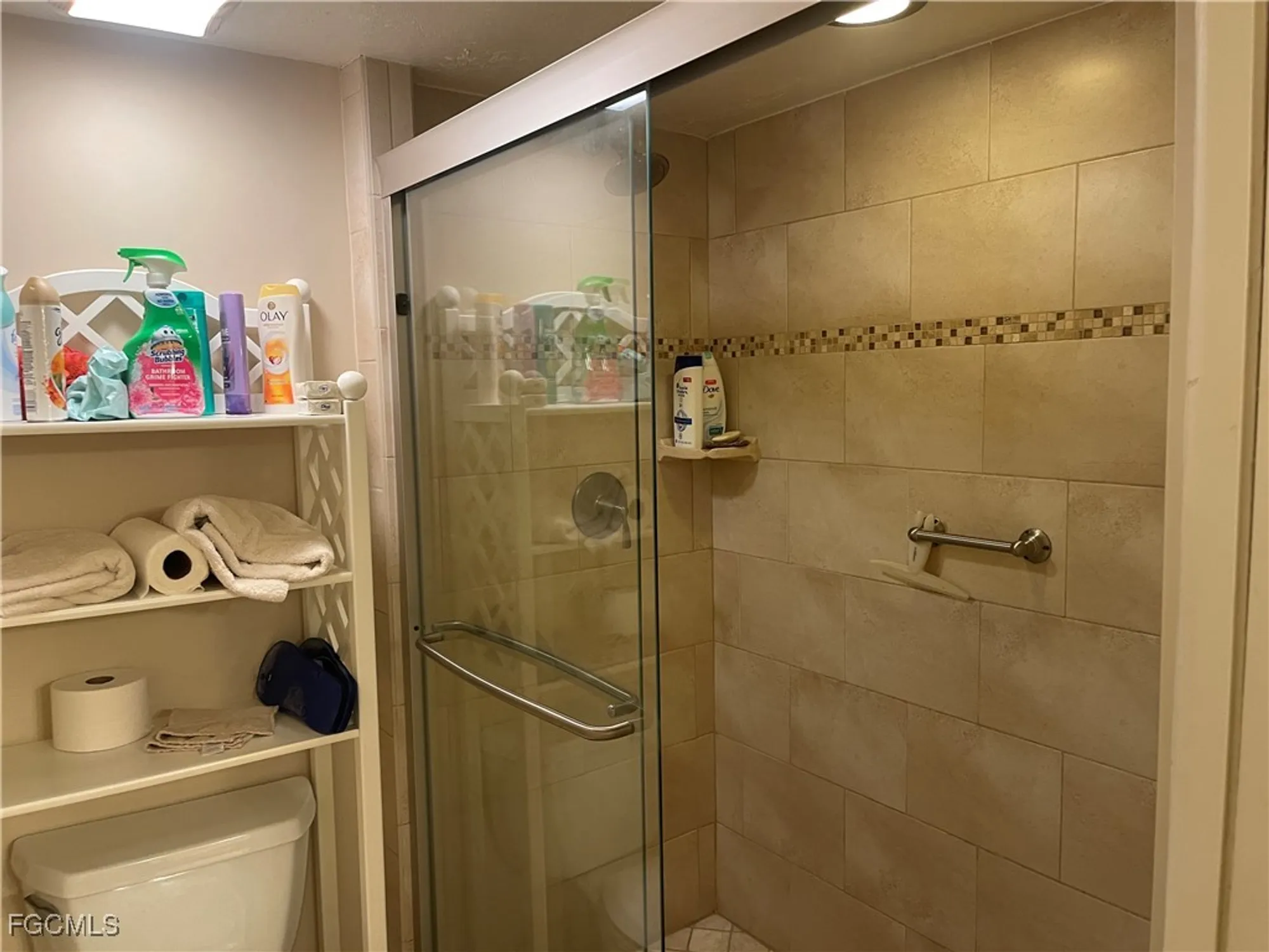 Property Slideshow image 25 of 37 | 5770 trailwinds dr 211, Fort Myers, FL, 33907