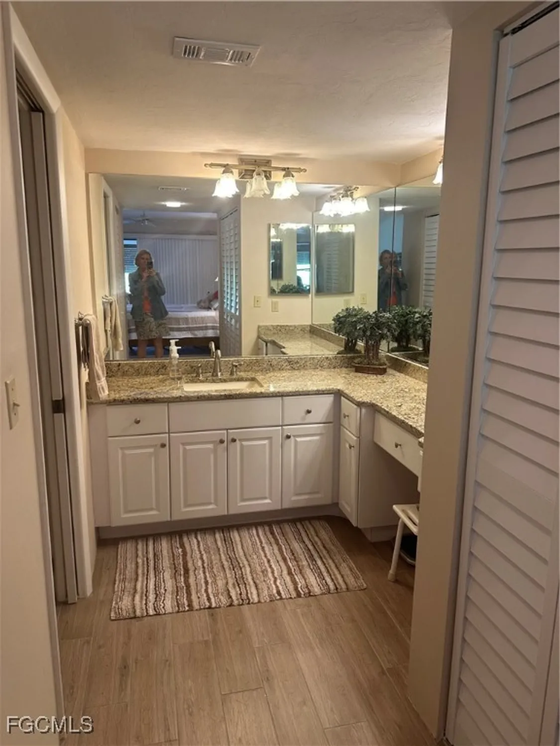 Property Slideshow image 27 of 37 | 5770 trailwinds dr 211, Fort Myers, FL, 33907