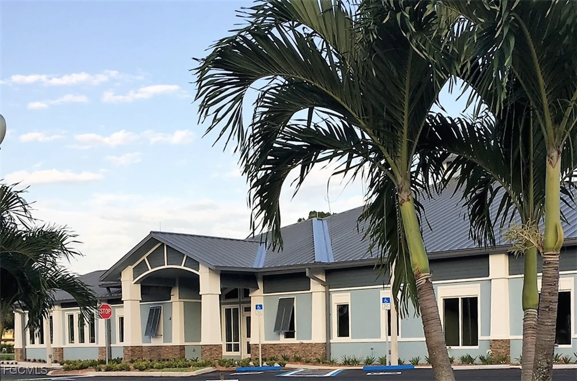 Property Slideshow image 31 of 37 | 5770 trailwinds dr 211, Fort Myers, FL, 33907