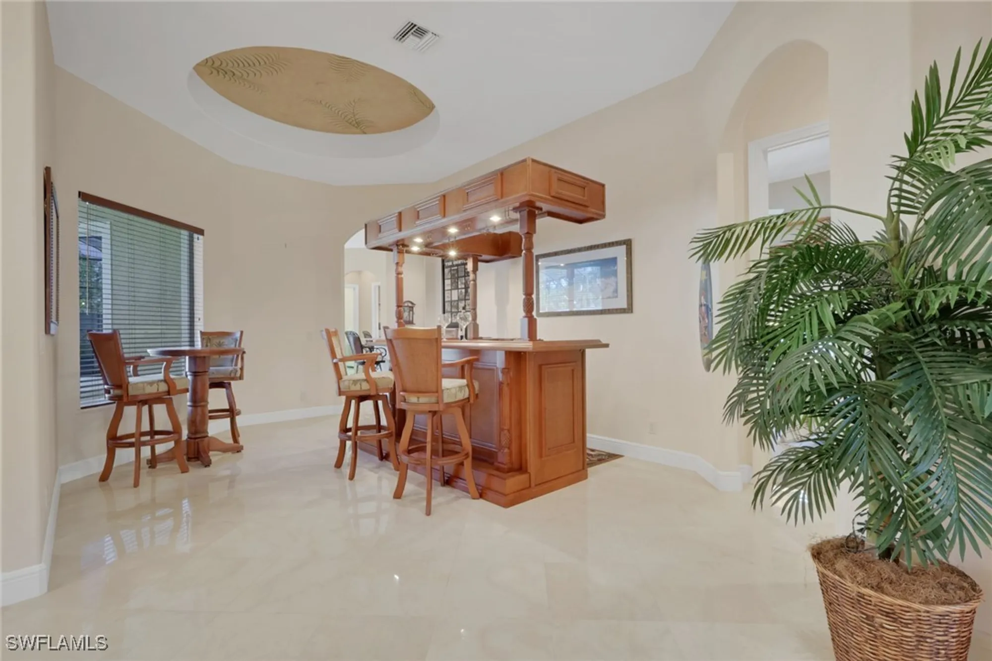 Property Slideshow image 19 of 31 | 904 glen lake cir, Naples, FL, 34119