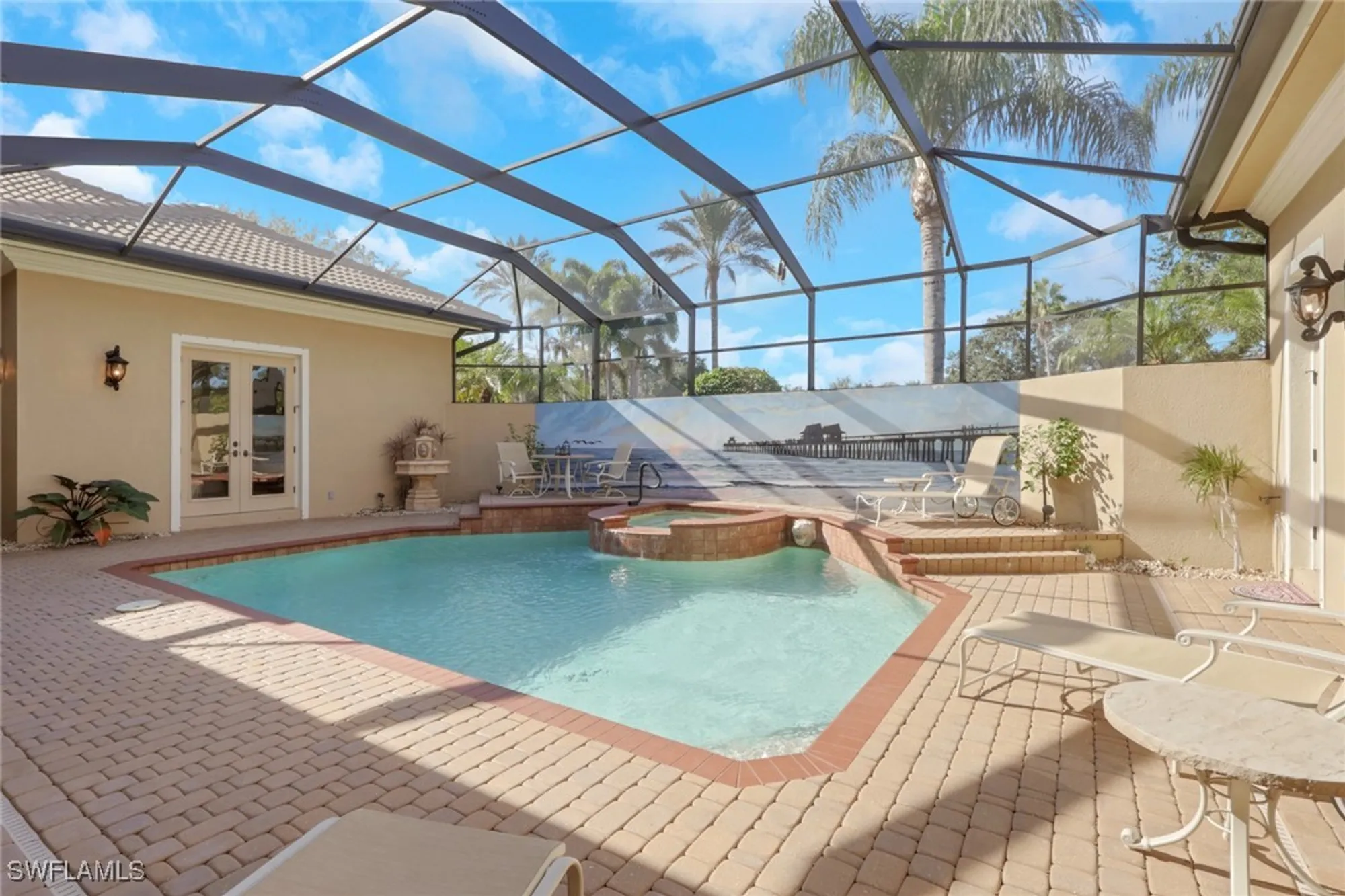 Property Slideshow image 25 of 31 | 904 glen lake cir, Naples, FL, 34119