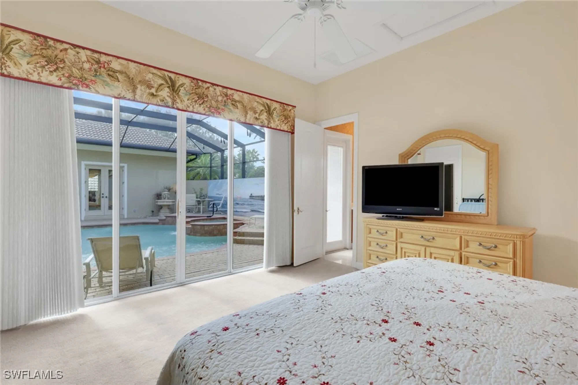 Property Slideshow image 29 of 31 | 904 glen lake cir, Naples, FL, 34119